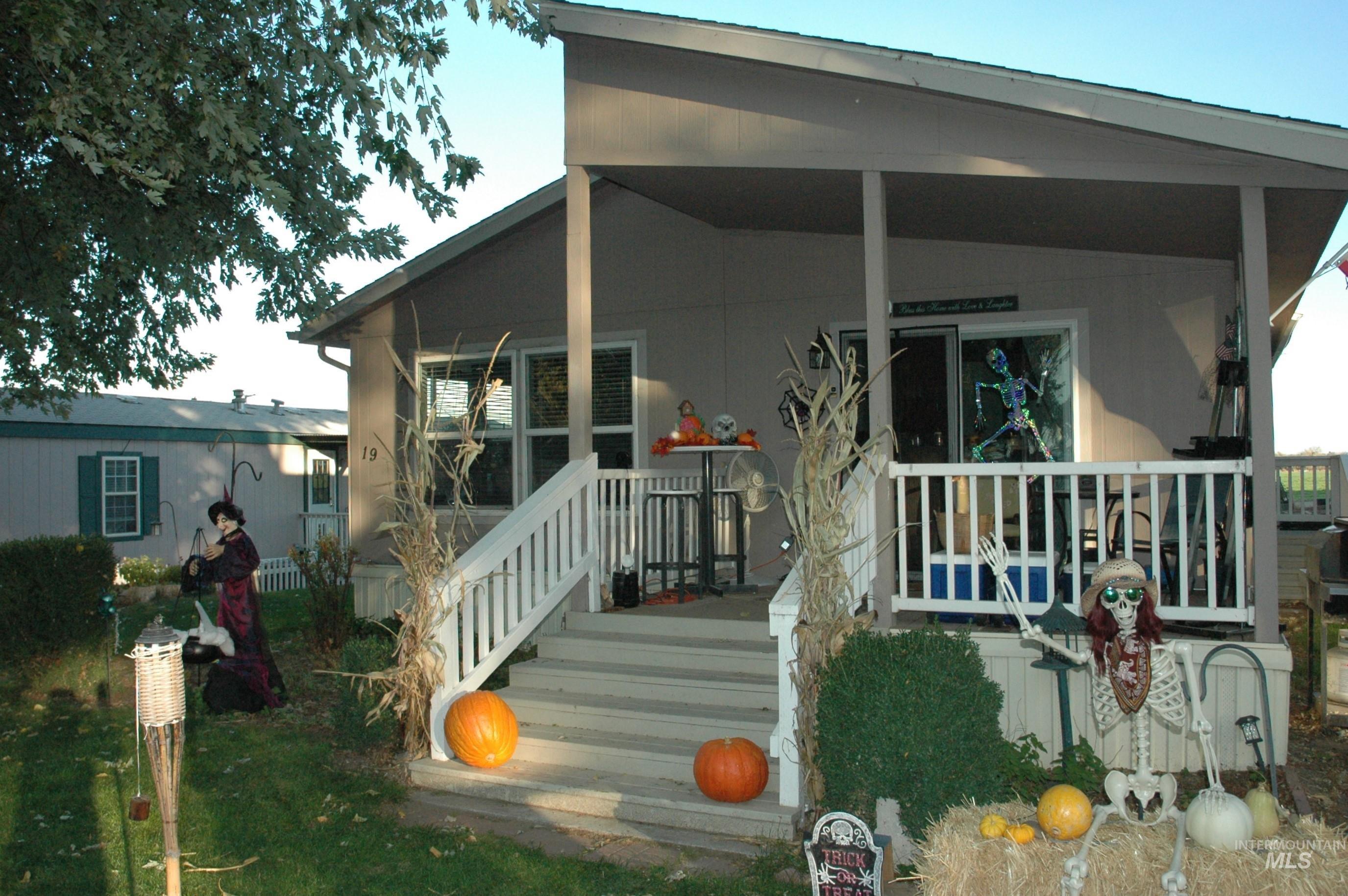 4030 River Resort Dr, Homedale, Idaho 83628, 3 Bedrooms, 2 Bathrooms, Residential For Sale, Price $155,000, 98965697