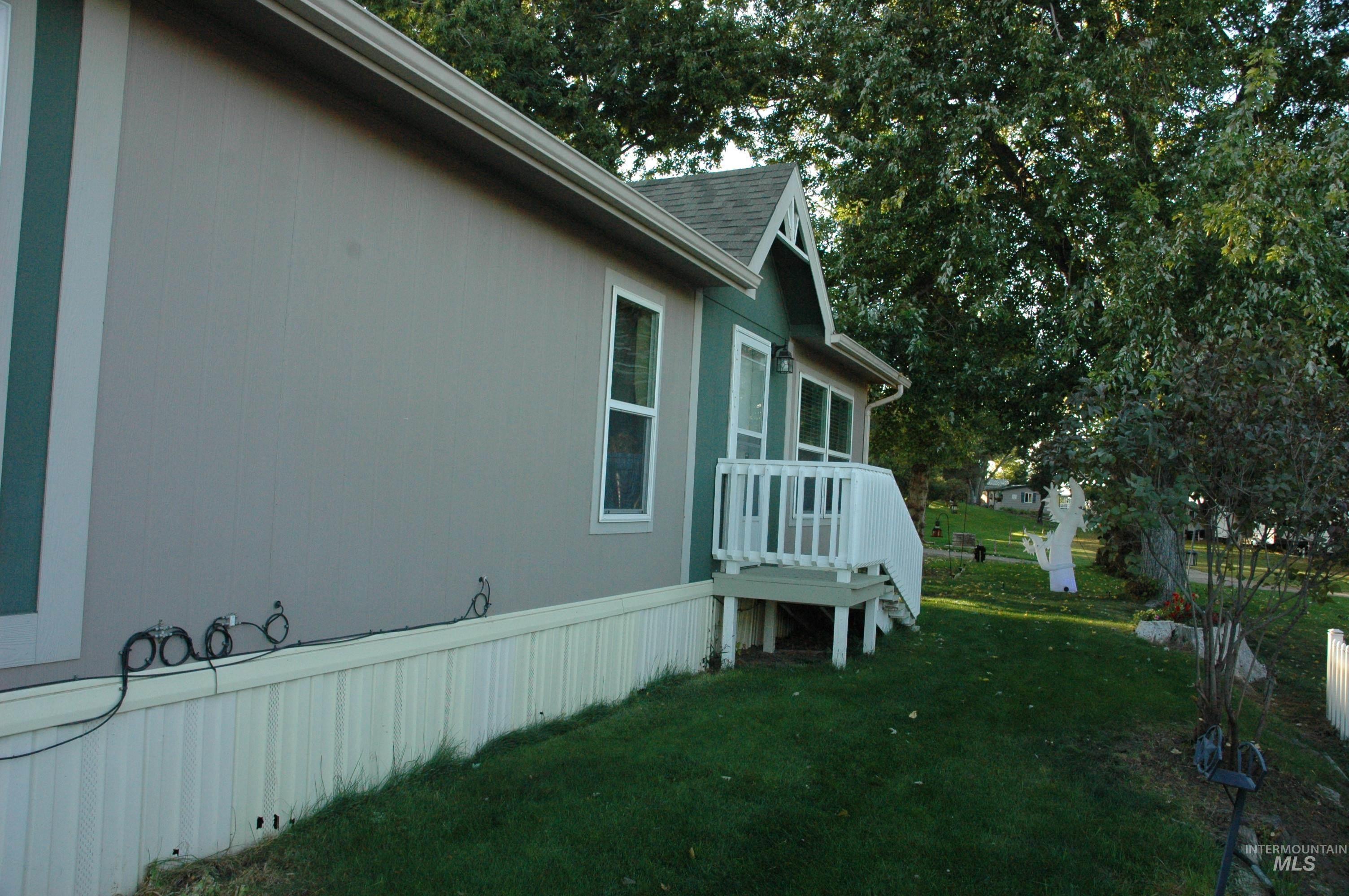4030 River Resort Dr, Homedale, Idaho 83628, 3 Bedrooms, 2 Bathrooms, Residential For Sale, Price $155,000, 98965697