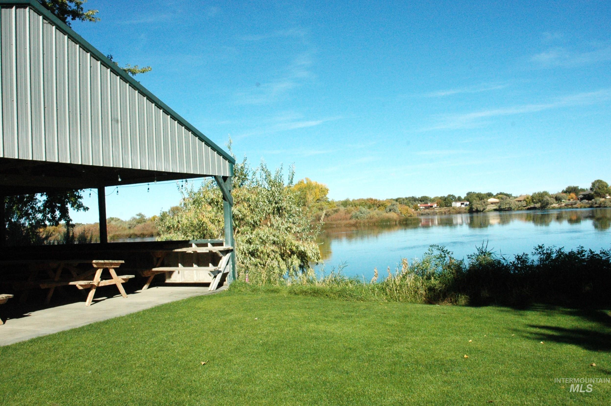 4030 River Resort Dr, Homedale, Idaho 83628, 3 Bedrooms, 2 Bathrooms, Residential For Sale, Price $155,000, 98965697