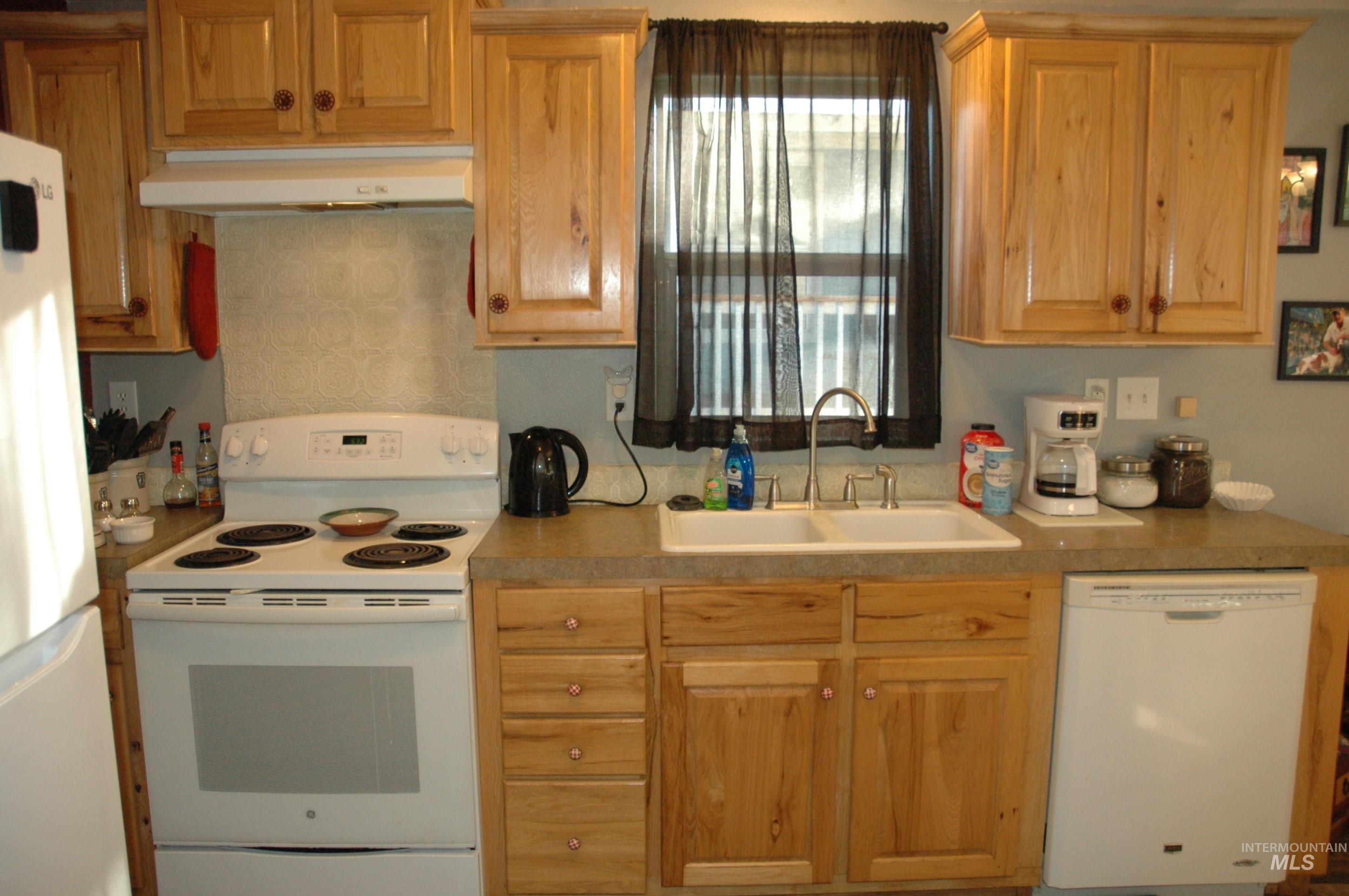 4030 River Resort Dr, Homedale, Idaho 83628, 3 Bedrooms, 2 Bathrooms, Residential For Sale, Price $155,000, 98965697