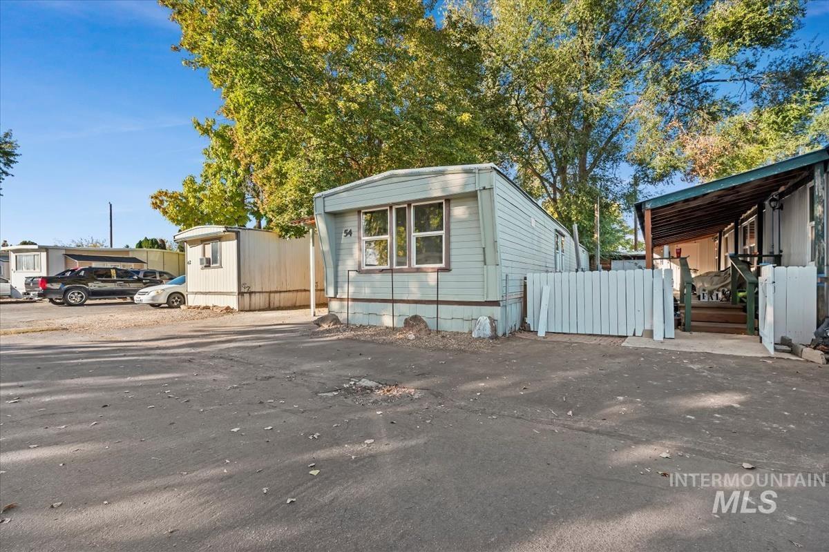 View of manufactured / mobile home