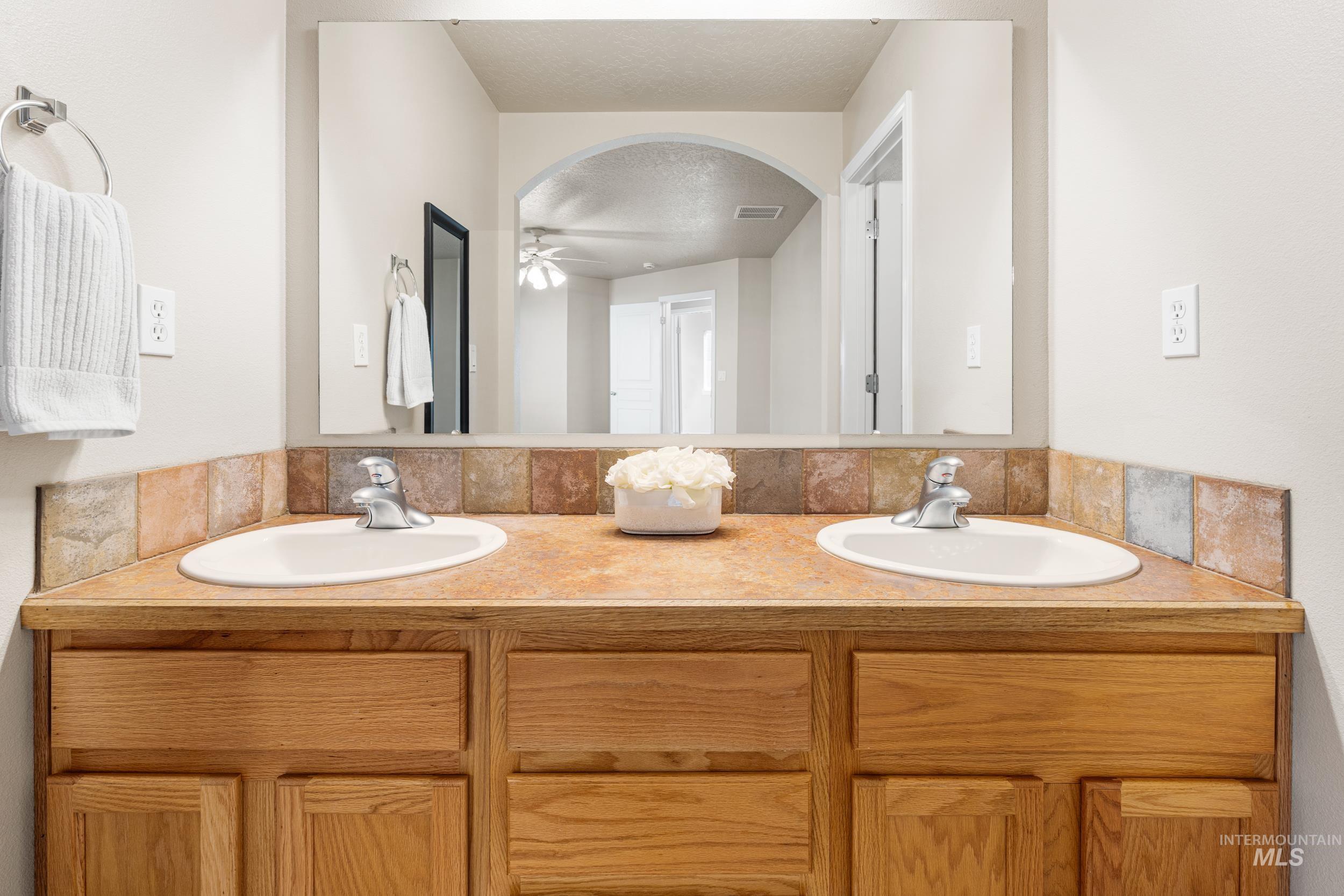 3518 Airport Ave, Caldwell, Idaho 83605, 3 Bedrooms, 2 Bathrooms, Residential For Sale, Price $309,900, 98965700