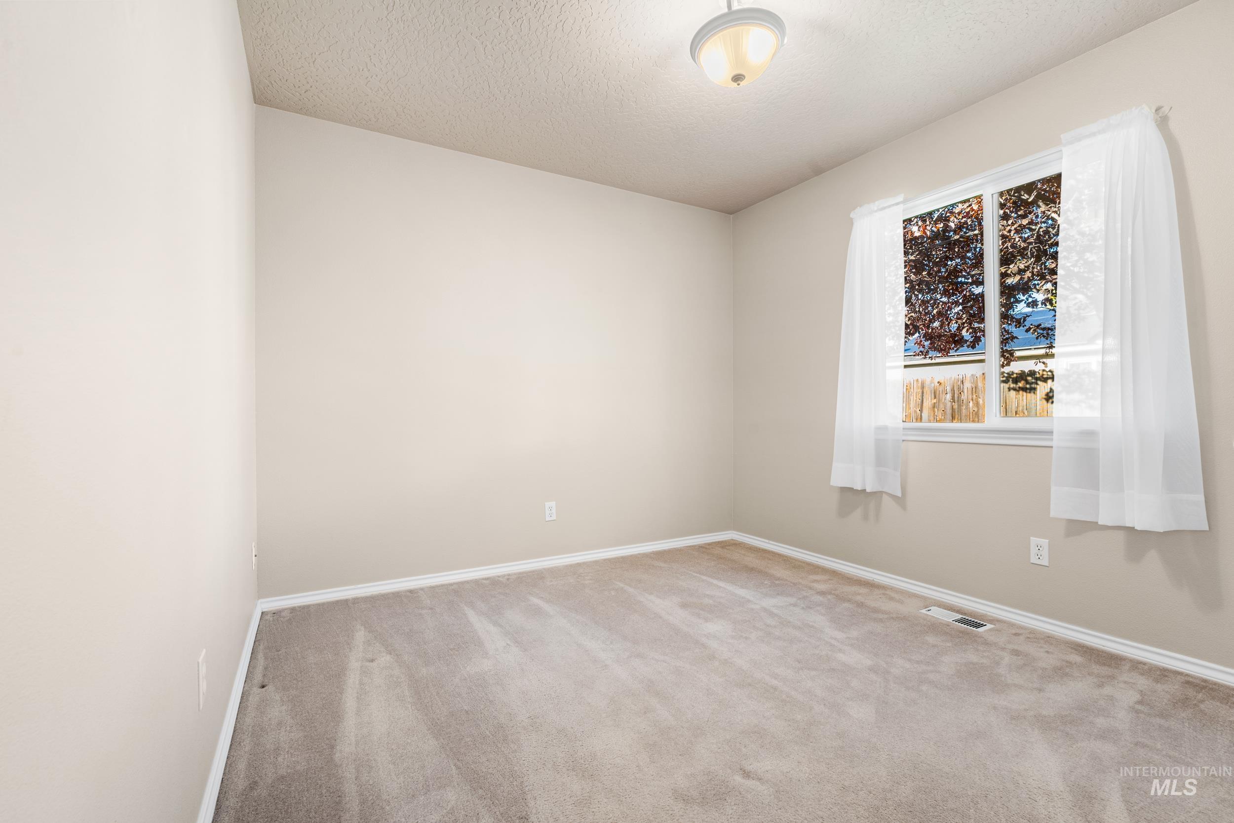 3518 Airport Ave, Caldwell, Idaho 83605, 3 Bedrooms, 2 Bathrooms, Residential For Sale, Price $309,900, 98965700