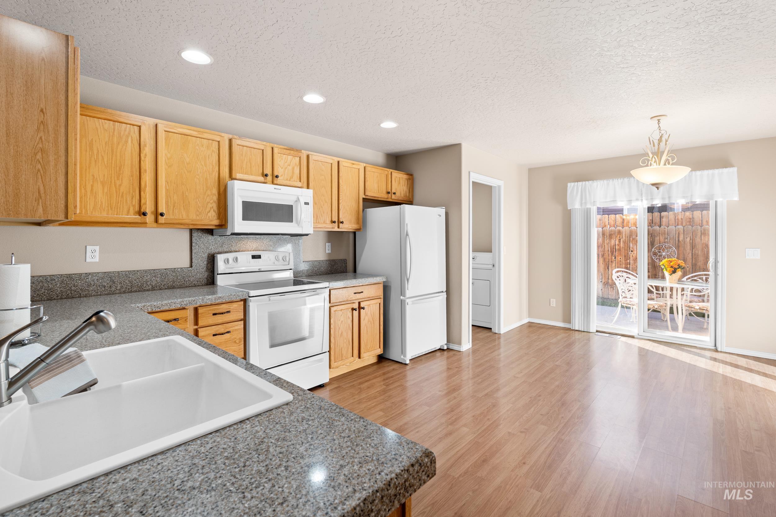 3518 Airport Ave, Caldwell, Idaho 83605, 3 Bedrooms, 2 Bathrooms, Residential For Sale, Price $309,900, 98965700