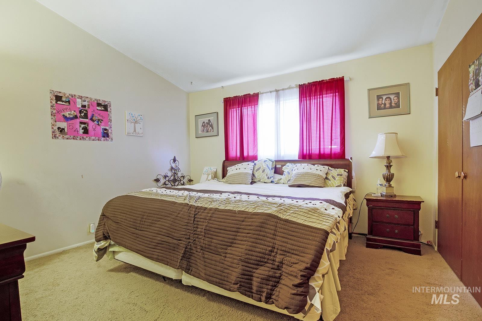 2211-2215 Crest Ave., Twin Falls, Idaho 83301, 2 Bedrooms, 1 Bathroom, Residential Income For Sale, Price $460,000, 98965704