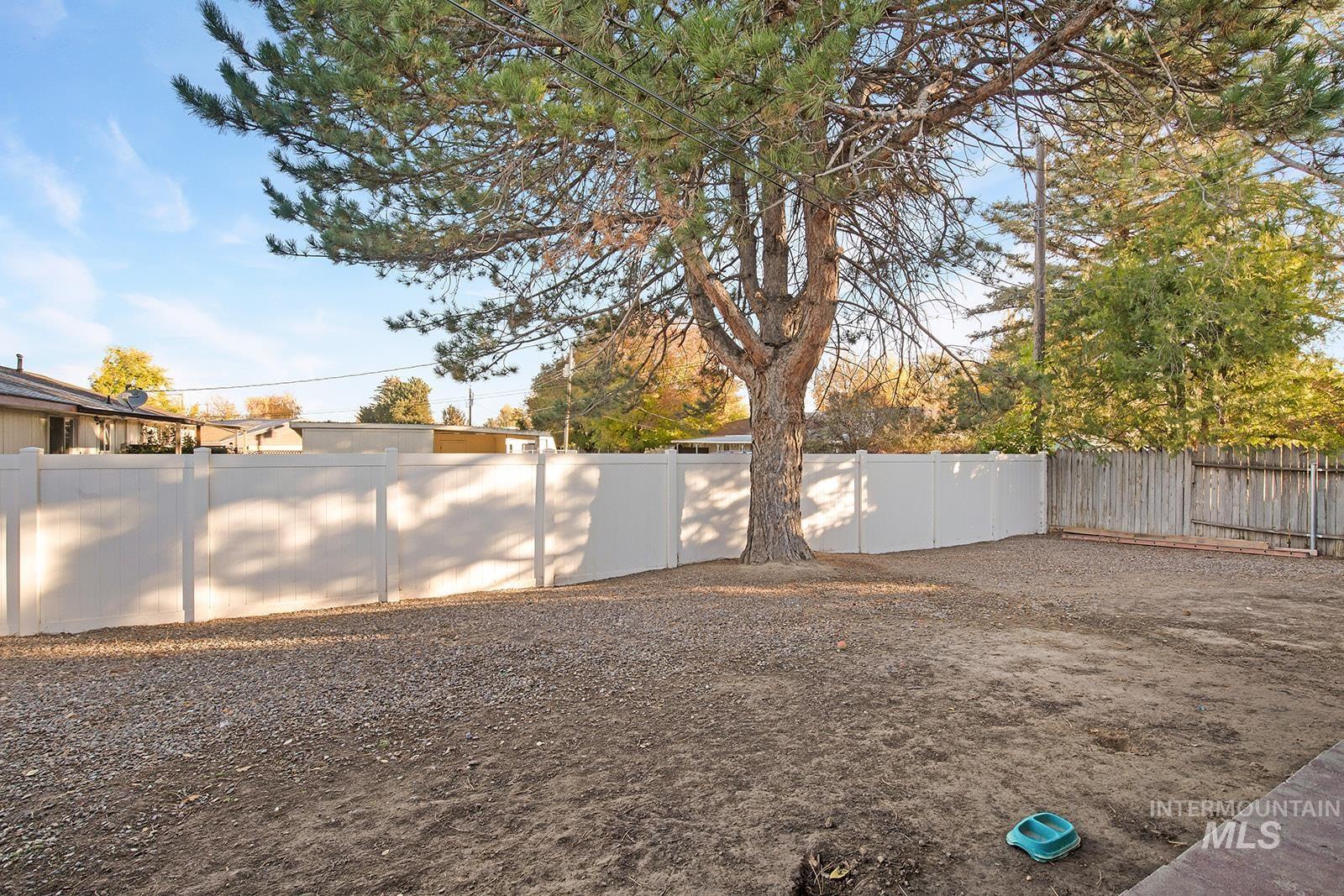 2211-2215 Crest Ave., Twin Falls, Idaho 83301, 2 Bedrooms, 1 Bathroom, Residential Income For Sale, Price $460,000, 98965704