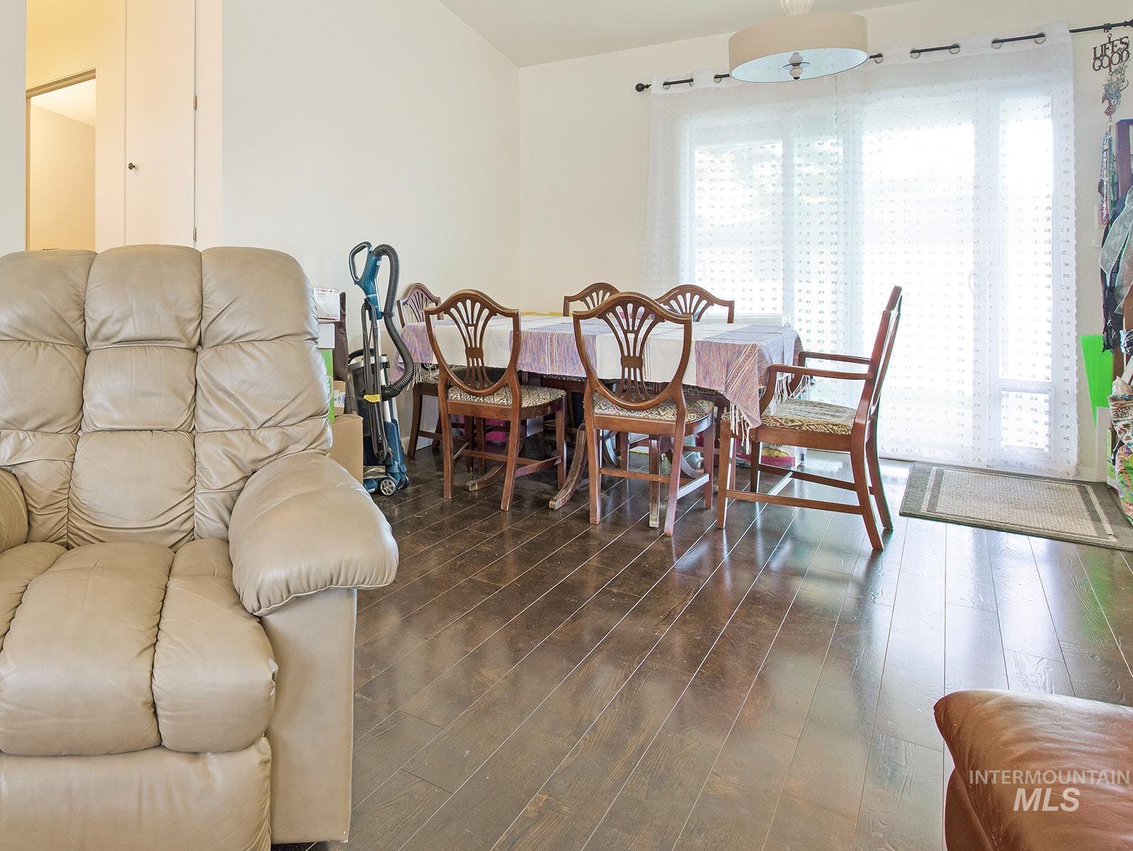 2211-2215 Crest Ave., Twin Falls, Idaho 83301, 2 Bedrooms, 1 Bathroom, Residential Income For Sale, Price $460,000, 98965704