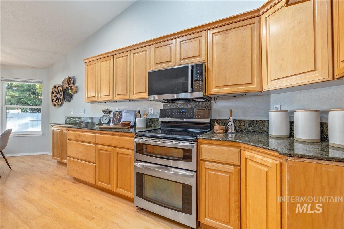 1492 W Kenai Ct, Eagle, Idaho 83616, 4 Bedrooms, 3 Bathrooms, Residential For Sale, Price $649,900, 98965717