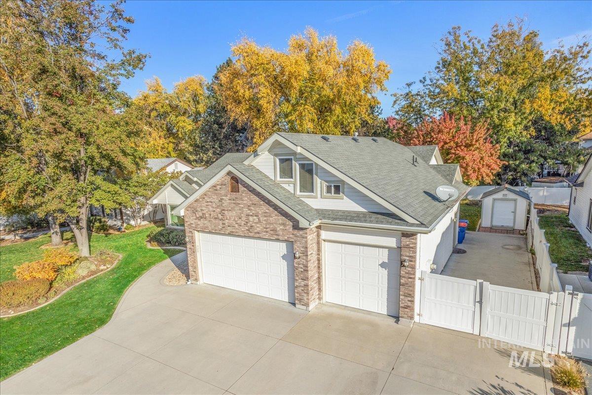 1492 W Kenai Ct, Eagle, Idaho 83616, 4 Bedrooms, 3 Bathrooms, Residential For Sale, Price $649,900, 98965717