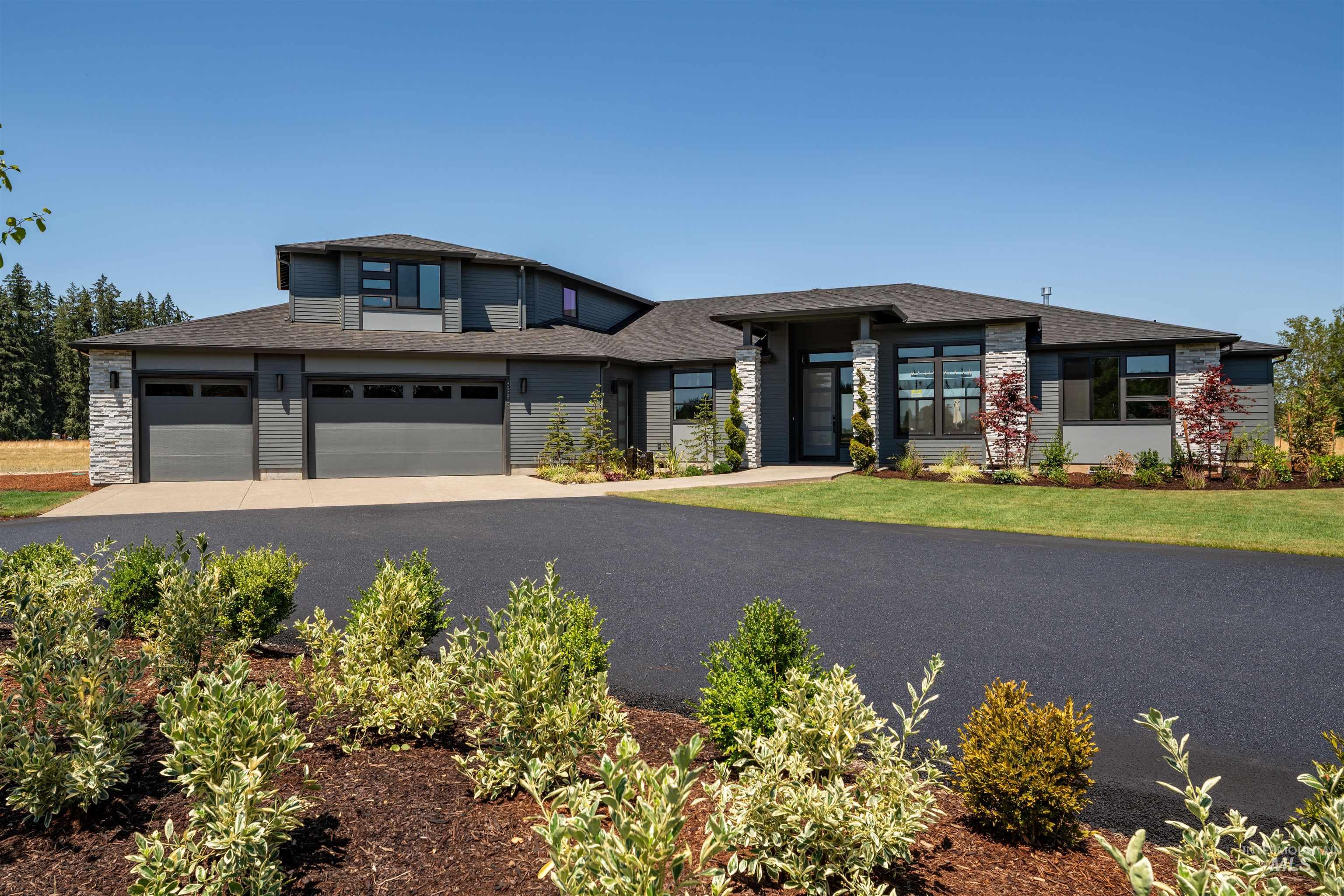 7789 W Flathead Lake Street, Eagle, Idaho 83616, 4 Bedrooms, 3.5 Bathrooms, Residential For Sale, Price $1,360,000, 98965734