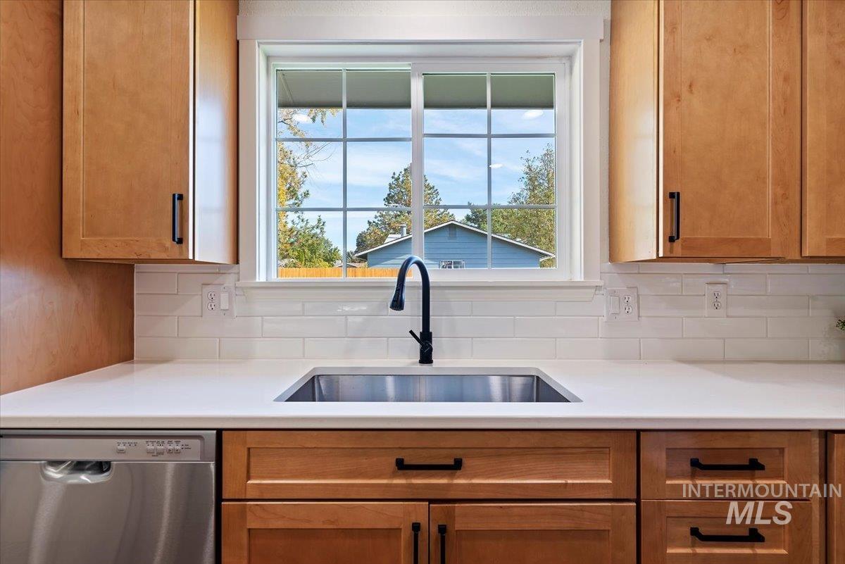 7092 W Chilacot, Boise, Idaho 83709, 4 Bedrooms, 2.5 Bathrooms, Residential For Sale, Price $535,000, 98965736