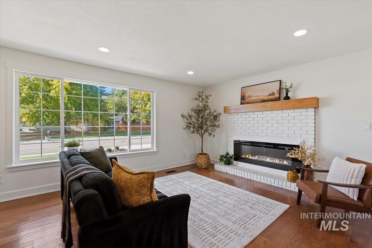 7092 W Chilacot, Boise, Idaho 83709, 4 Bedrooms, 2.5 Bathrooms, Residential For Sale, Price $535,000, 98965736