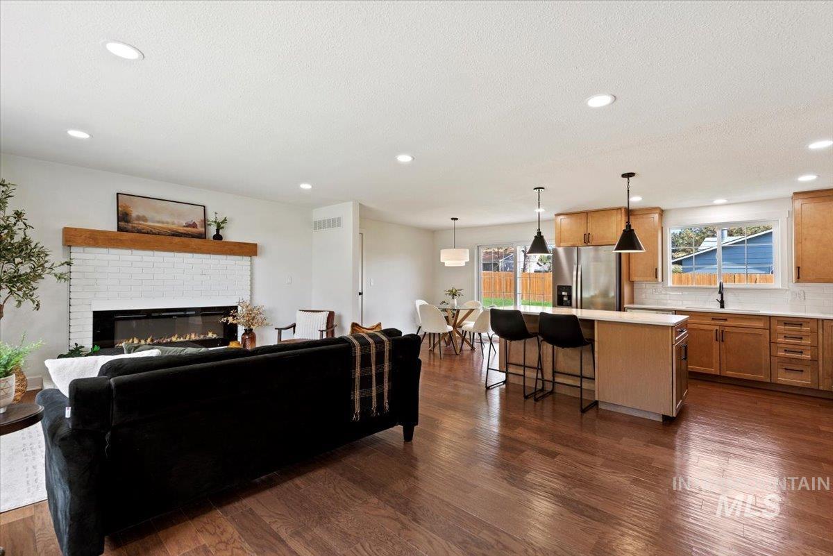7092 W Chilacot, Boise, Idaho 83709, 4 Bedrooms, 2.5 Bathrooms, Residential For Sale, Price $535,000, 98965736