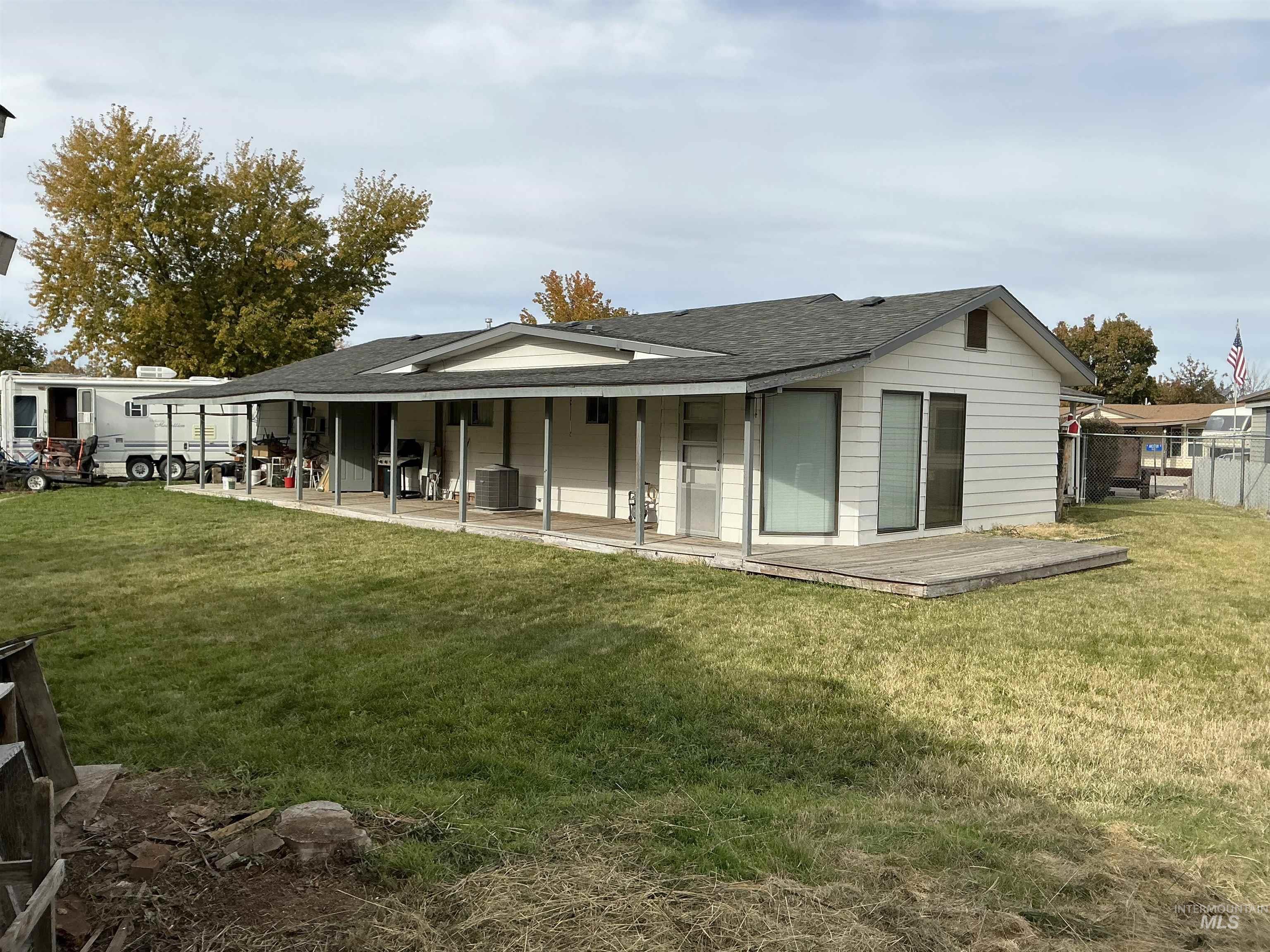 10035 W Mesquite Ln, Boise, Idaho 83704, 2 Bedrooms, 1.5 Bathrooms, Residential For Sale, Price $354,900, 98965740