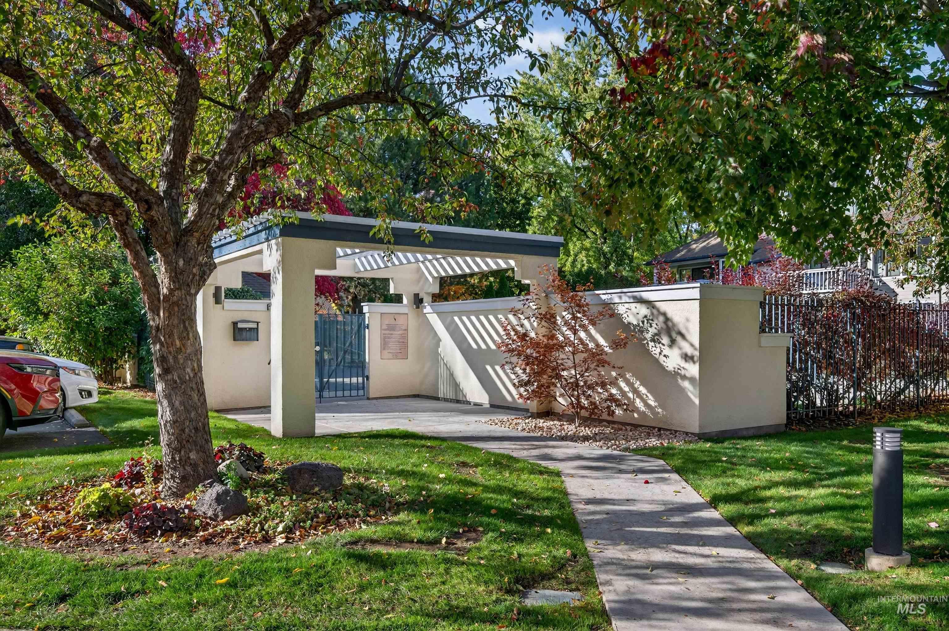 978 E Riverpark Lane, Boise, Idaho 83706, 2 Bedrooms, 2 Bathrooms, Residential For Sale, Price $410,000, 98965756