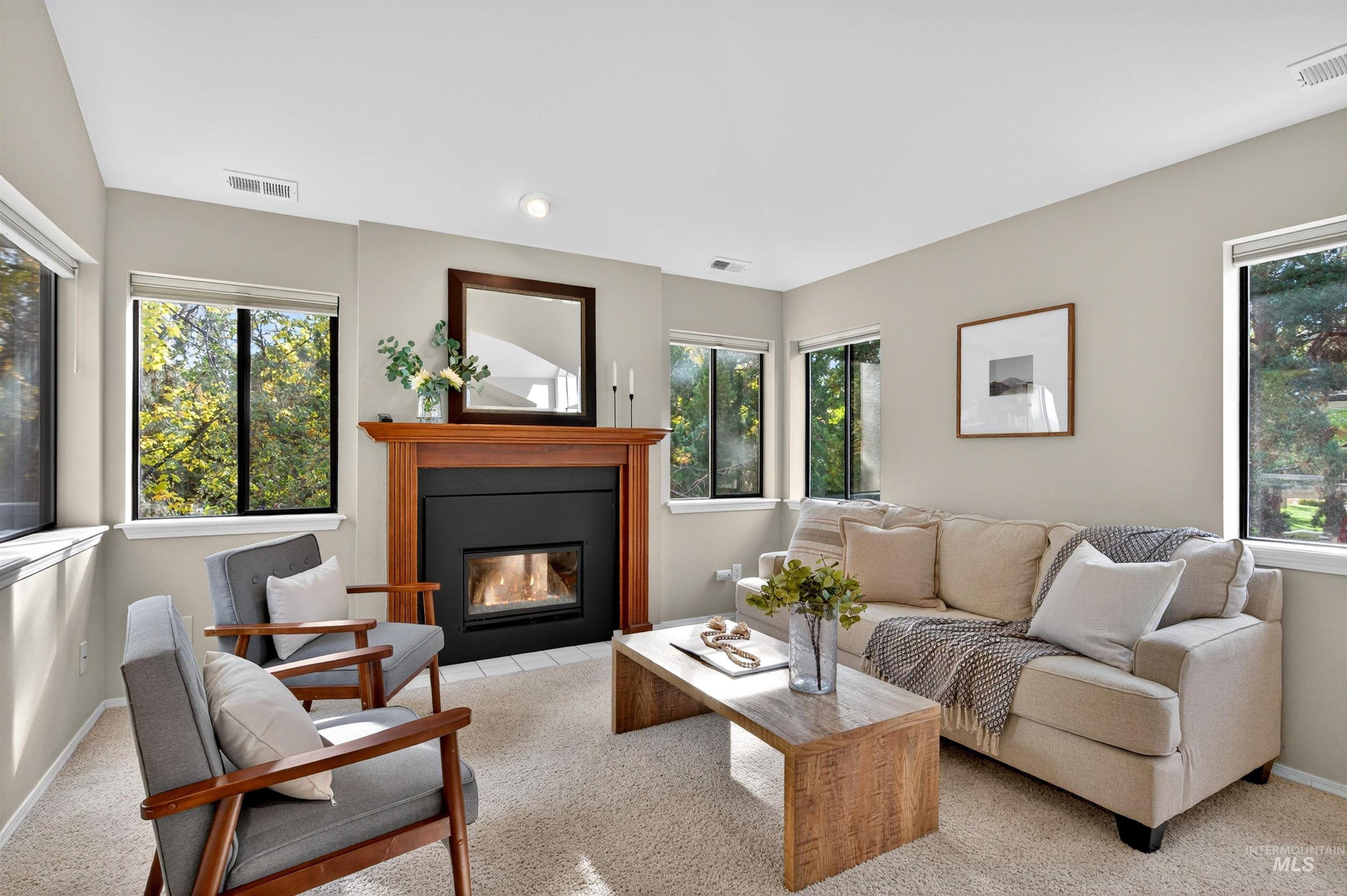 978 E Riverpark Lane, Boise, Idaho 83706, 2 Bedrooms, 2 Bathrooms, Residential For Sale, Price $410,000, 98965756