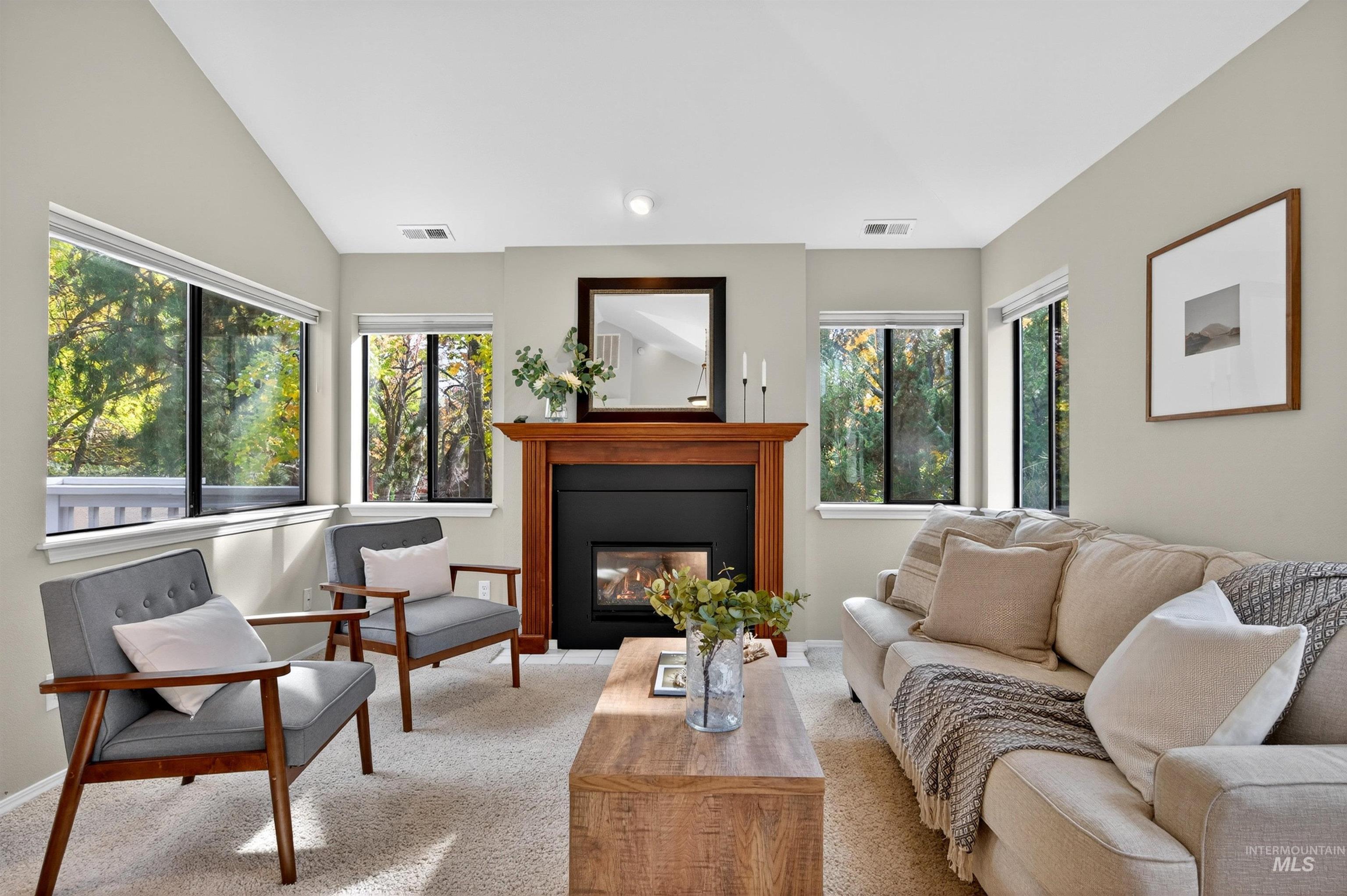 978 E Riverpark Lane, Boise, Idaho 83706, 2 Bedrooms, 2 Bathrooms, Residential For Sale, Price $410,000, 98965756