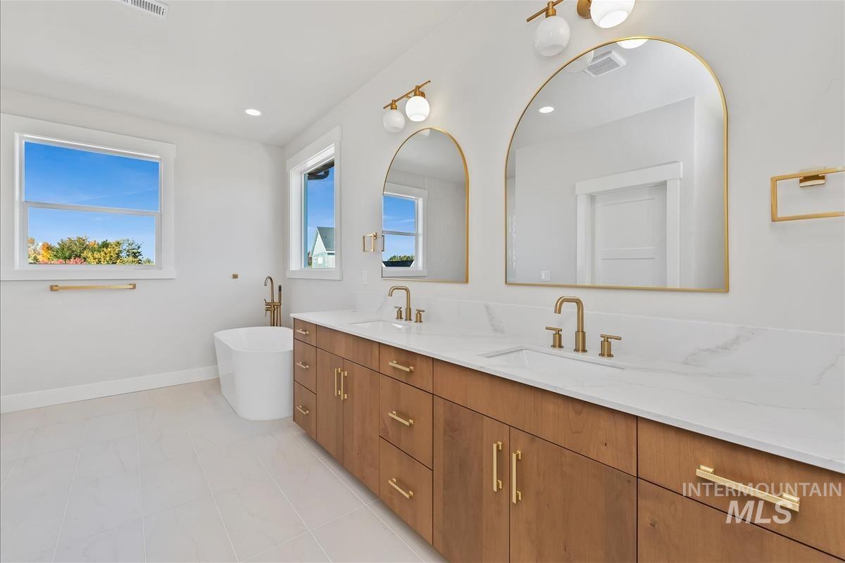 527 Hidden Mill Ct, Middleton, Idaho 83644, 3 Bedrooms, 3 Bathrooms, Residential For Sale, Price $639,900, 98965761