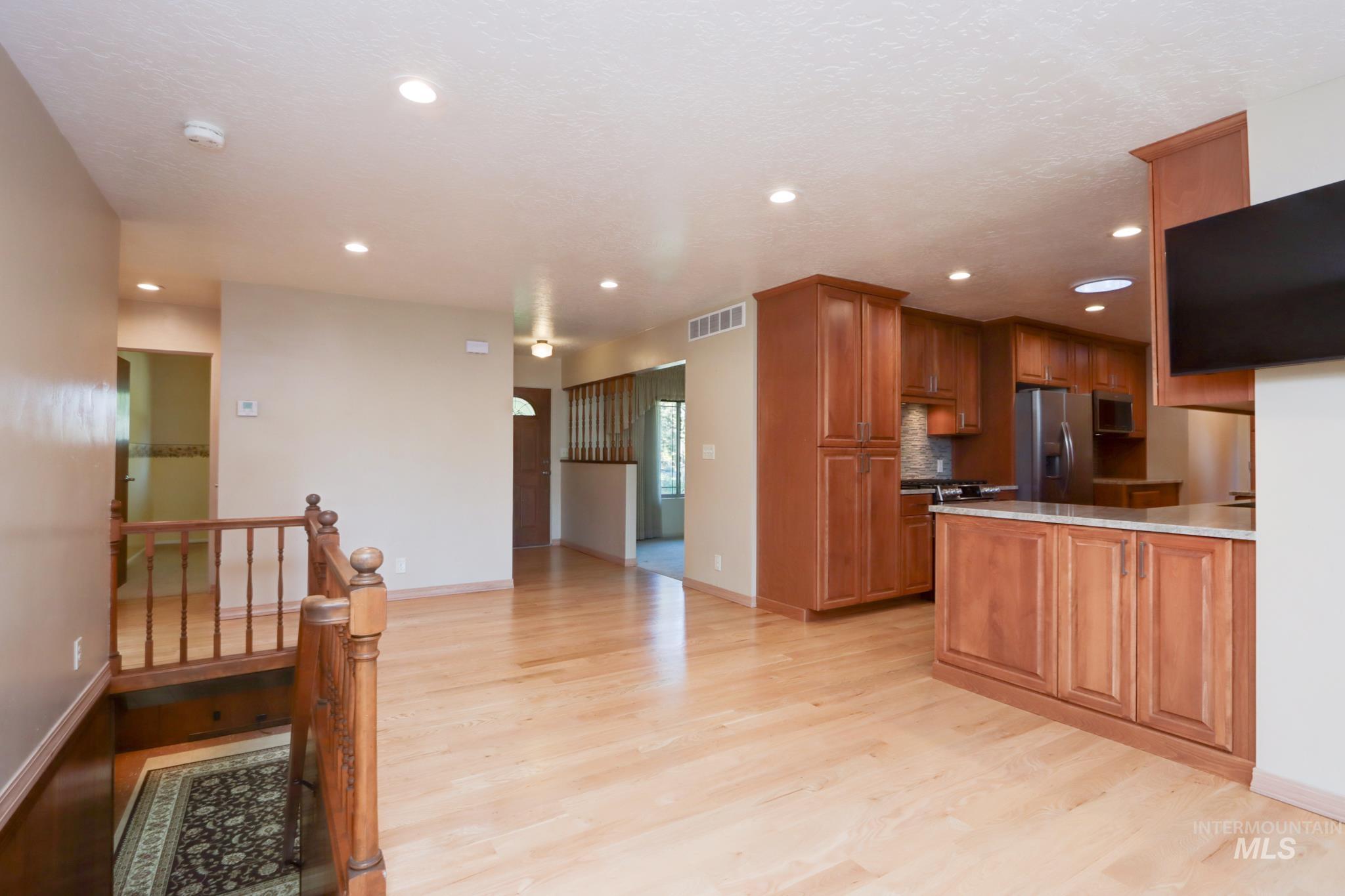 2106 N Cribbens Street, Boise, Idaho 83713, 4 Bedrooms, 3.5 Bathrooms, Residential For Sale, Price $899,000, 98965764