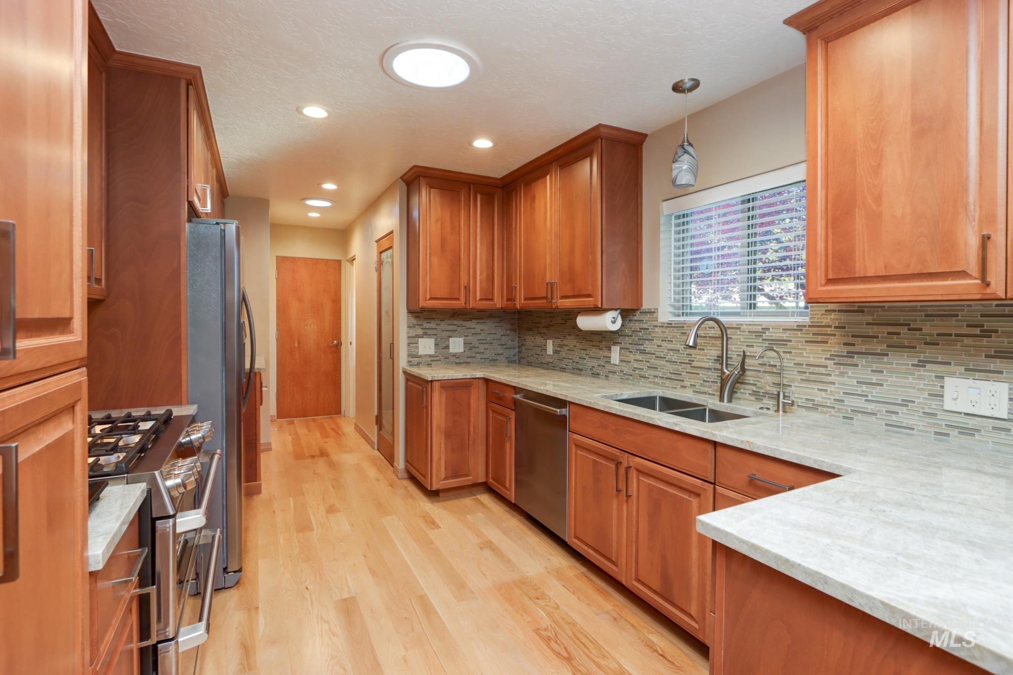 2106 N Cribbens Street, Boise, Idaho 83713, 4 Bedrooms, 3.5 Bathrooms, Residential For Sale, Price $899,000, 98965764