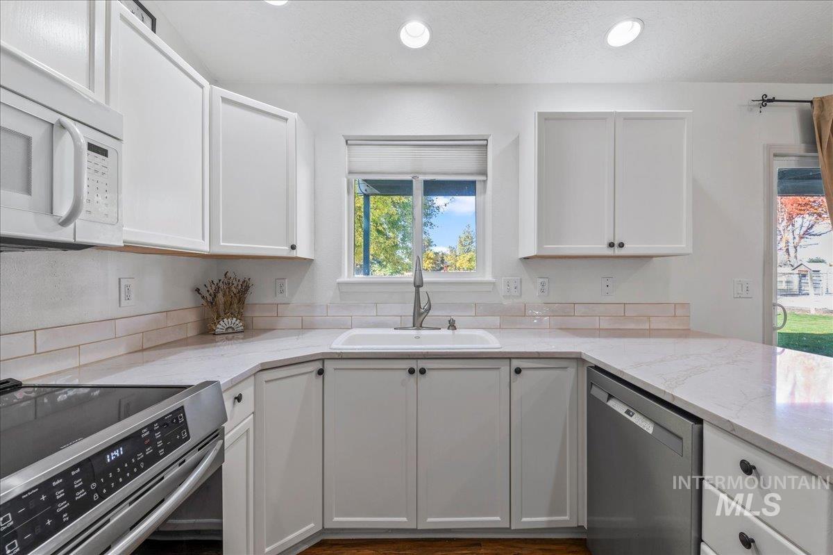 398 E Idaho, Emmett, Idaho 83617, 4 Bedrooms, 2 Bathrooms, Residential For Sale, Price $608,000, 98965775