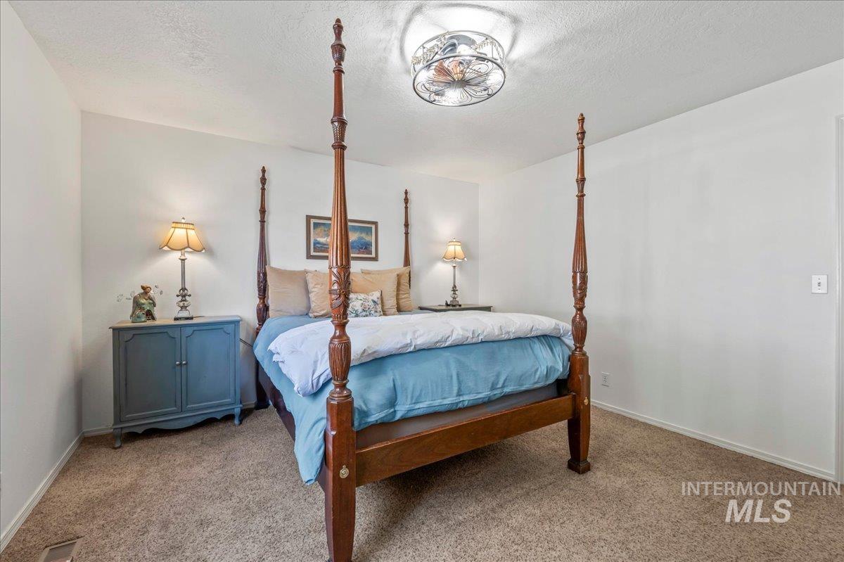 398 E Idaho, Emmett, Idaho 83617, 4 Bedrooms, 2 Bathrooms, Residential For Sale, Price $608,000, 98965775