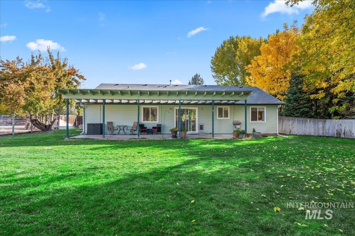 398 E Idaho, Emmett, Idaho 83617, 4 Bedrooms, 2 Bathrooms, Residential For Sale, Price $608,000, 98965775