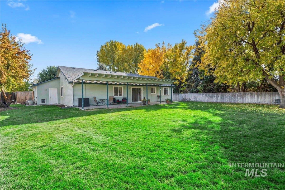398 E Idaho, Emmett, Idaho 83617, 4 Bedrooms, 2 Bathrooms, Residential For Sale, Price $608,000, 98965775