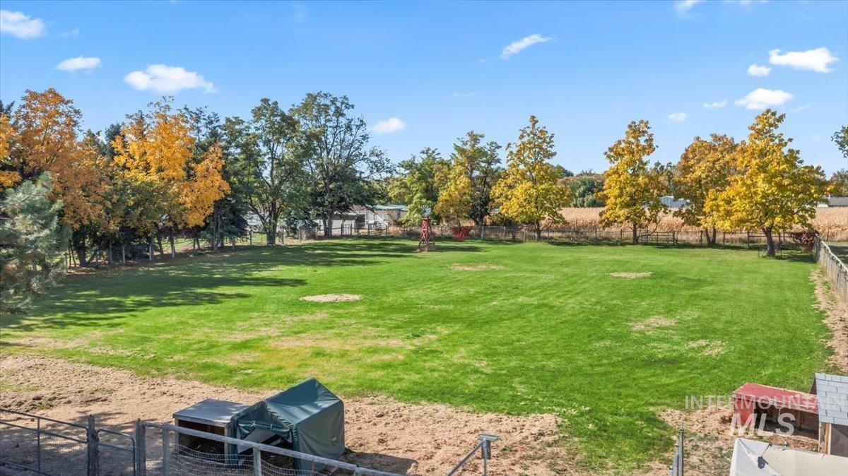 398 E Idaho, Emmett, Idaho 83617, 4 Bedrooms, 2 Bathrooms, Residential For Sale, Price $608,000, 98965775