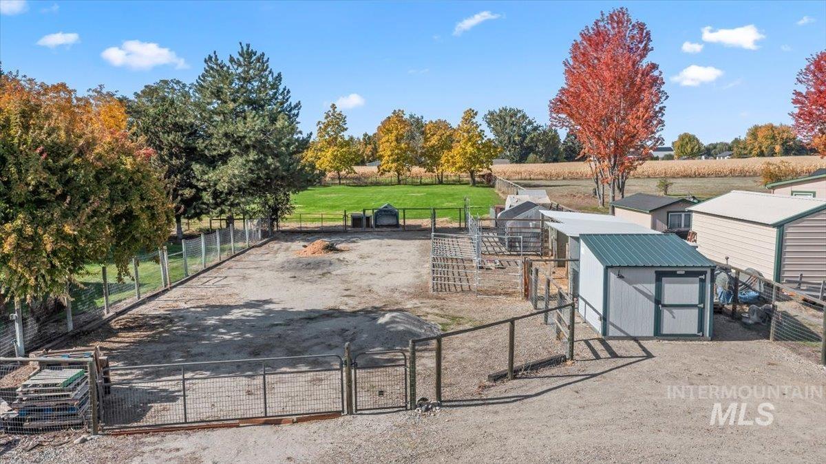 398 E Idaho, Emmett, Idaho 83617, 4 Bedrooms, 2 Bathrooms, Residential For Sale, Price $608,000, 98965775