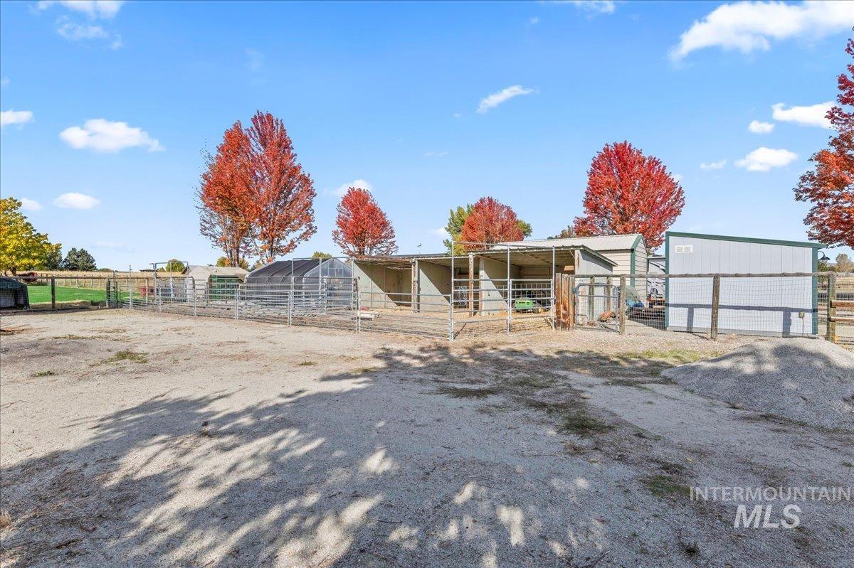 398 E Idaho, Emmett, Idaho 83617, 4 Bedrooms, 2 Bathrooms, Residential For Sale, Price $608,000, 98965775