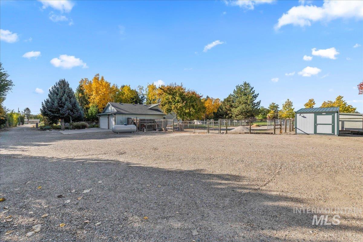 398 E Idaho, Emmett, Idaho 83617, 4 Bedrooms, 2 Bathrooms, Residential For Sale, Price $608,000, 98965775