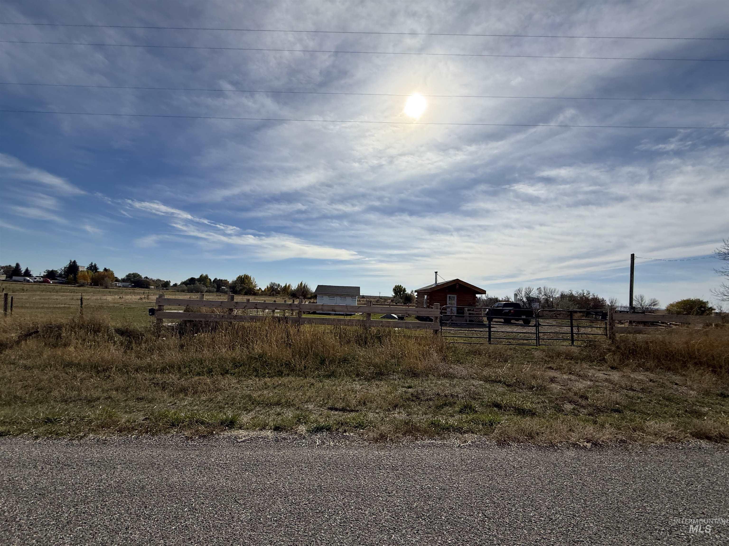 View of yard featuring a rural view