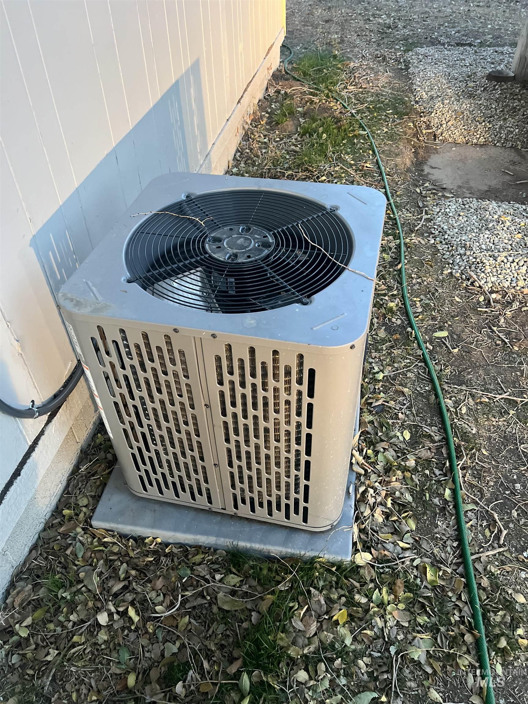 Exterior view of a cooling unit