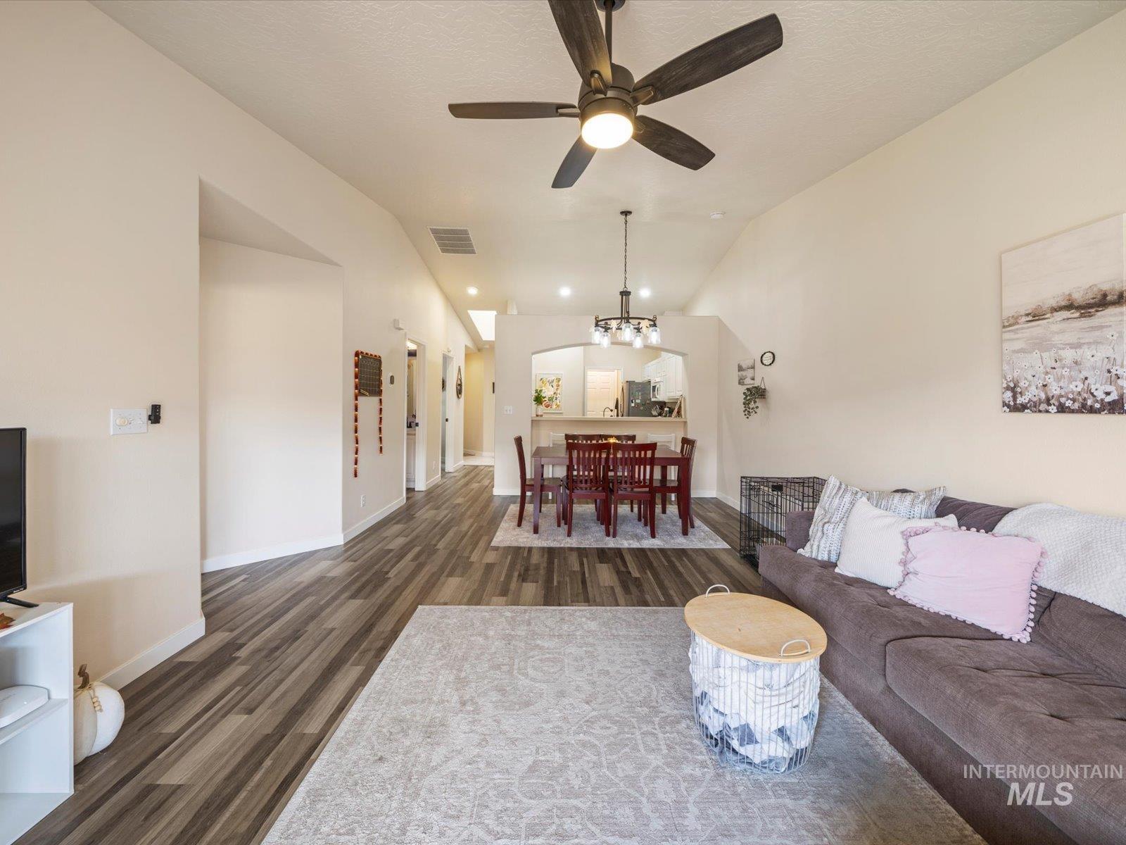 10471 W Bantam St., Boise, Idaho 83709, 2 Bedrooms, 2 Bathrooms, Residential For Sale, Price $359,900, 98965782