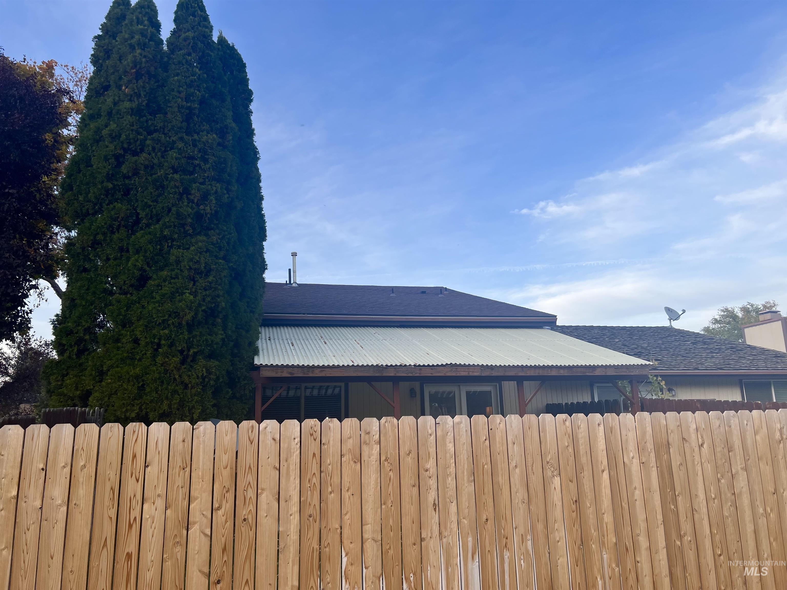 View of home's exterior