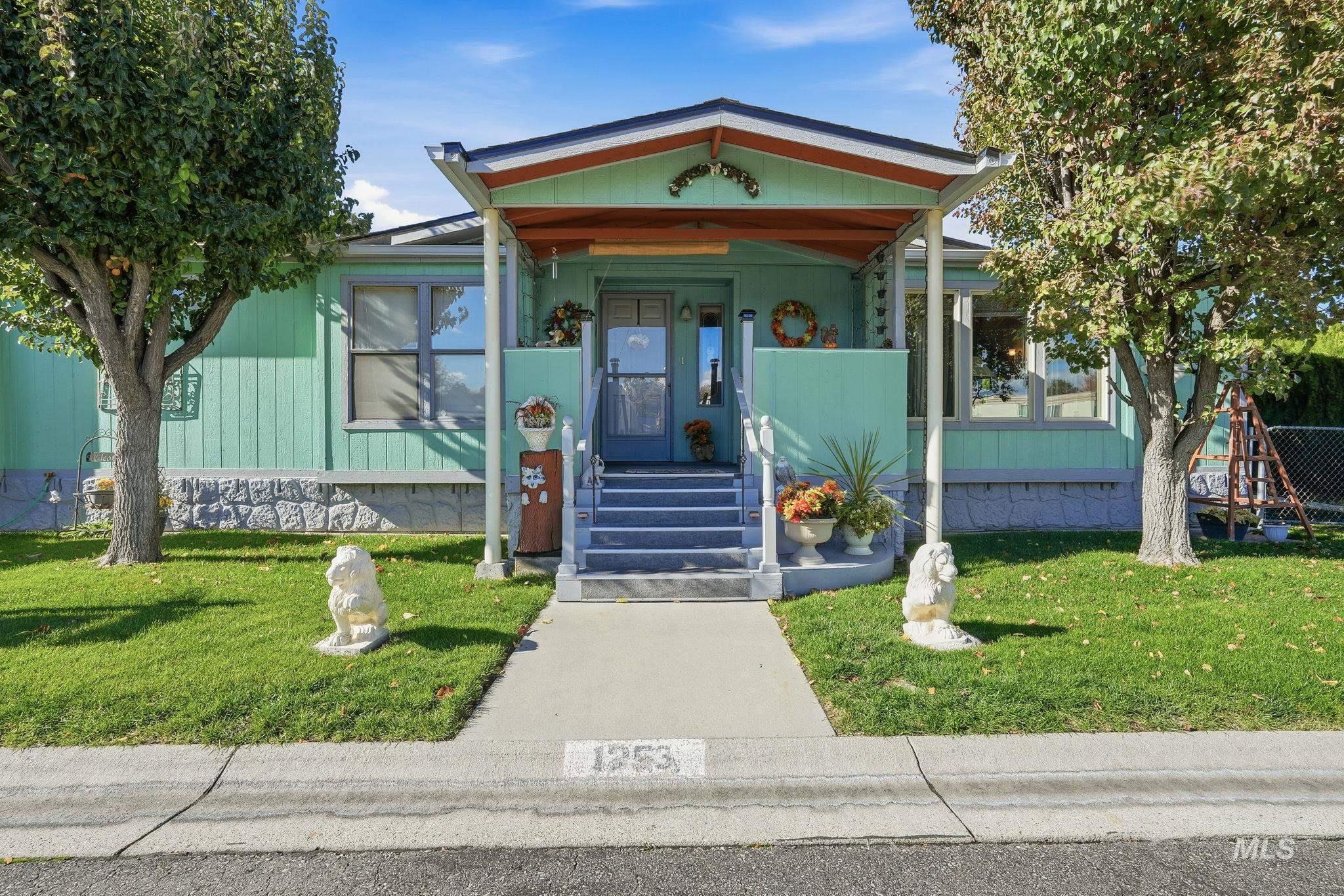 1253 N Samson Lane, Boise, Idaho 83704, 3 Bedrooms, 2.5 Bathrooms, Residential For Sale, Price $180,000, 98965795