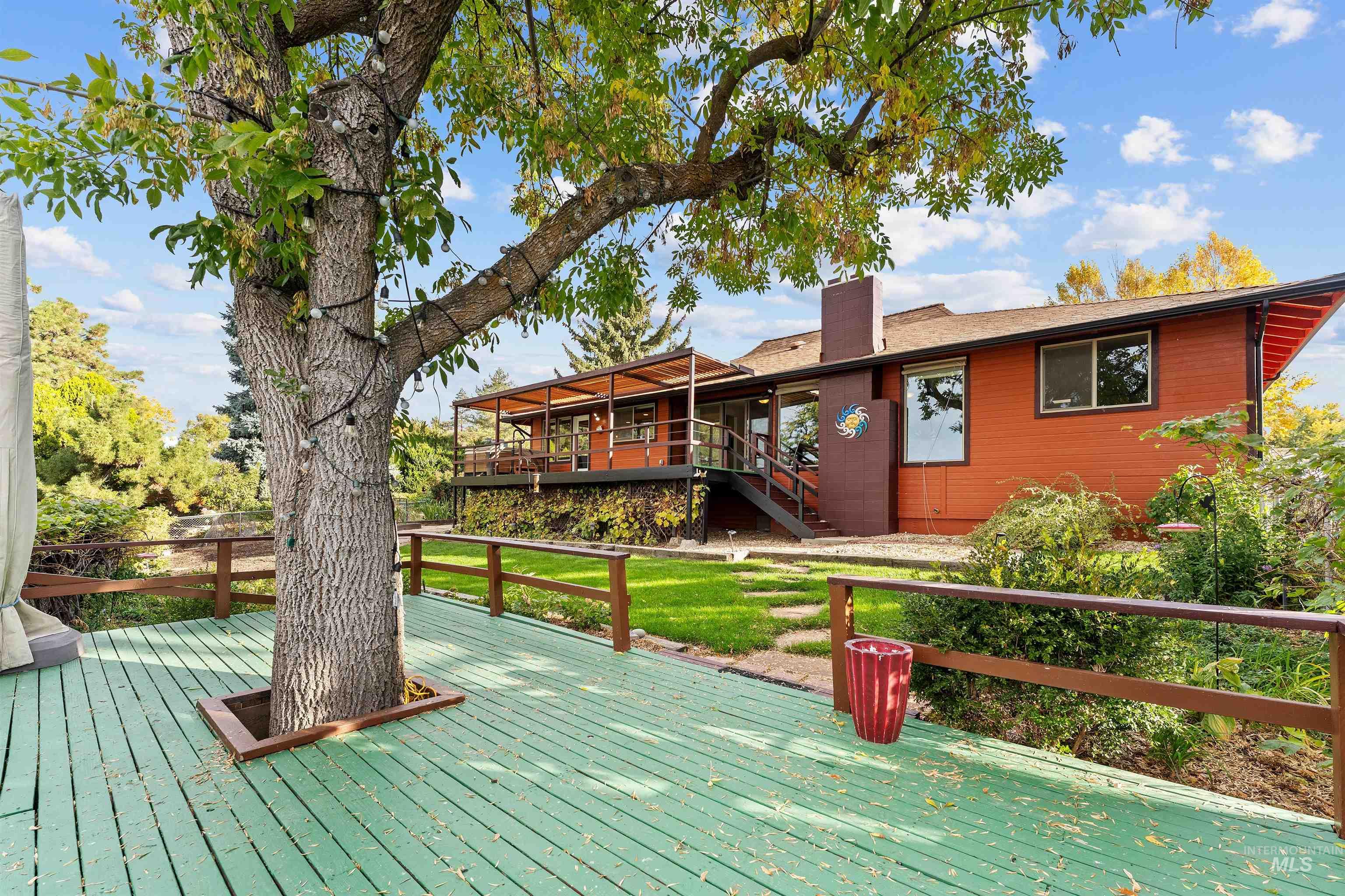 2241 S Ridgeview Way, Boise, Idaho 83712, 4 Bedrooms, 3 Bathrooms, Residential For Sale, Price $775,000, 98965812