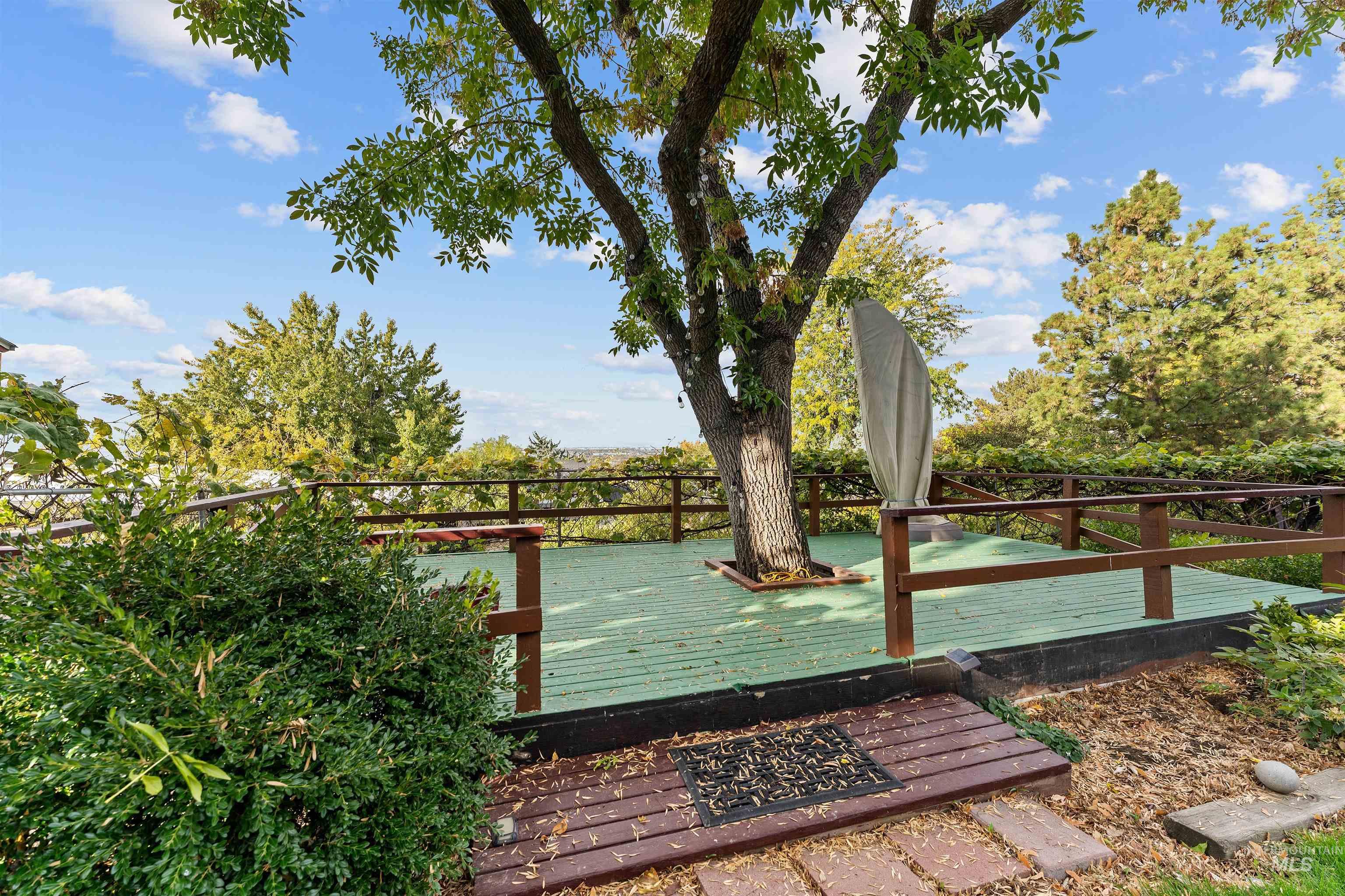 2241 S Ridgeview Way, Boise, Idaho 83712, 4 Bedrooms, 3 Bathrooms, Residential For Sale, Price $775,000, 98965812