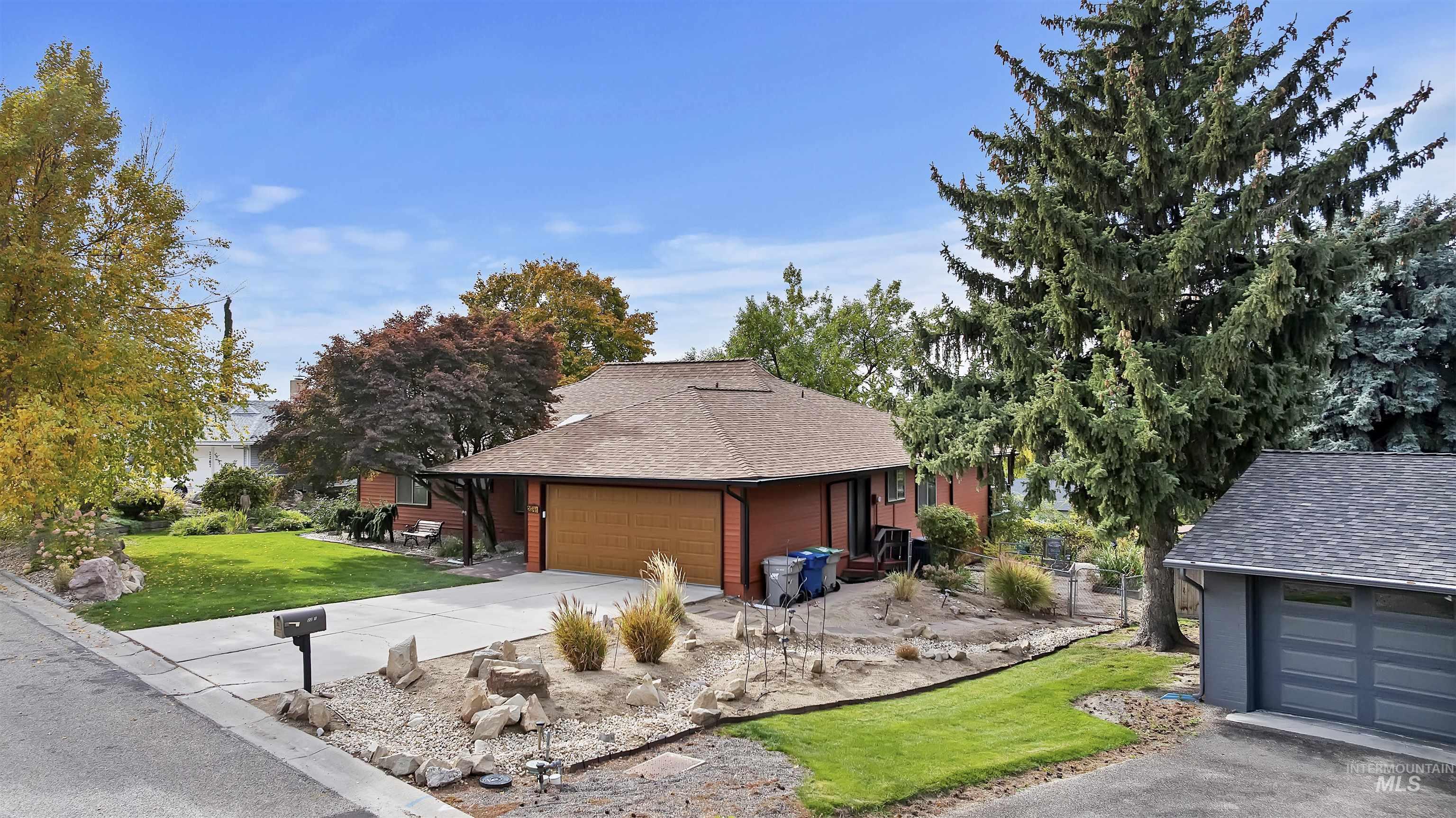 2241 S Ridgeview Way, Boise, Idaho 83712, 4 Bedrooms, 3 Bathrooms, Residential For Sale, Price $775,000, 98965812