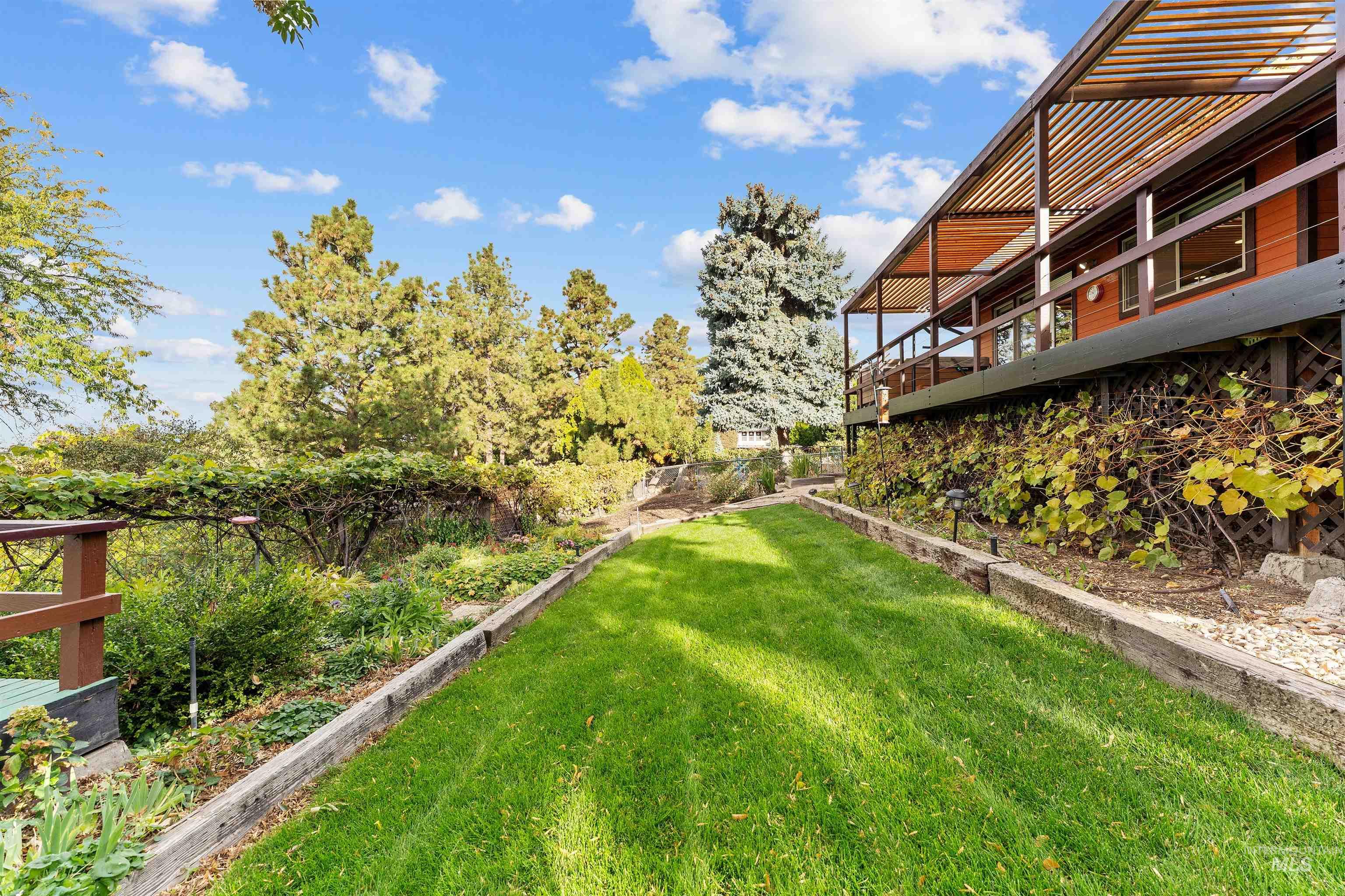 2241 S Ridgeview Way, Boise, Idaho 83712, 4 Bedrooms, 3 Bathrooms, Residential For Sale, Price $775,000, 98965812