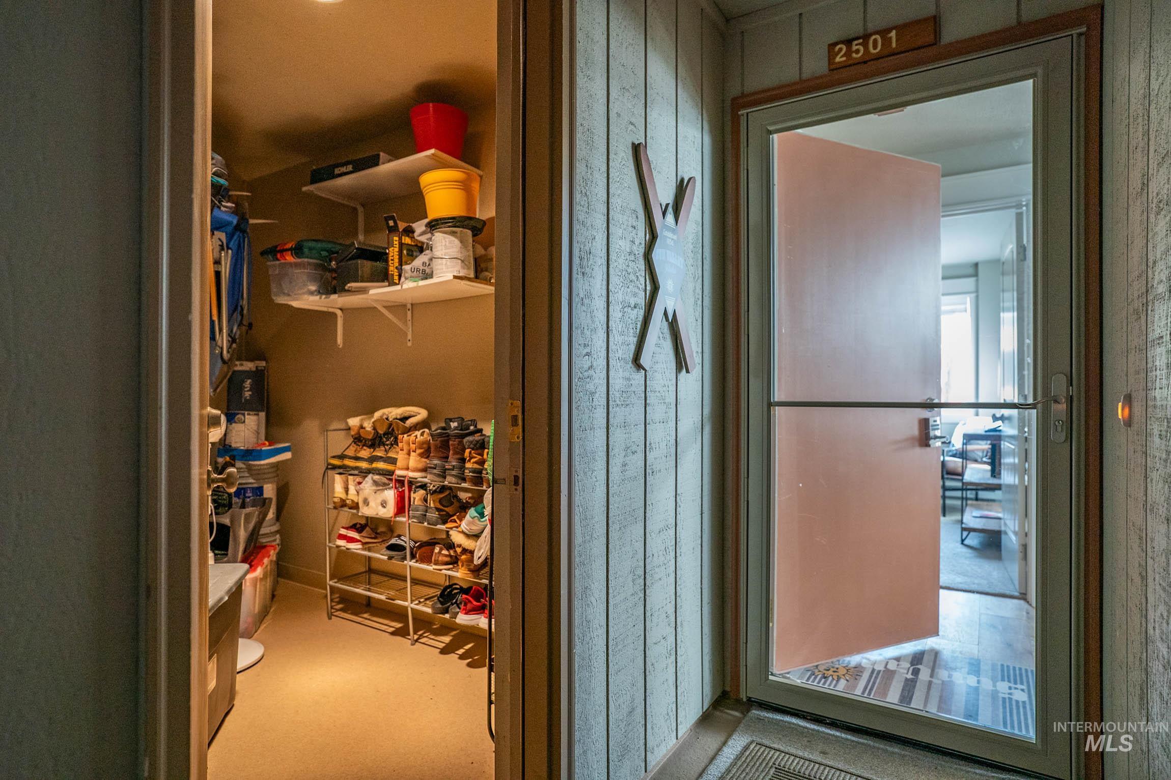 this storage room at front enterance is a bonus that very few units have