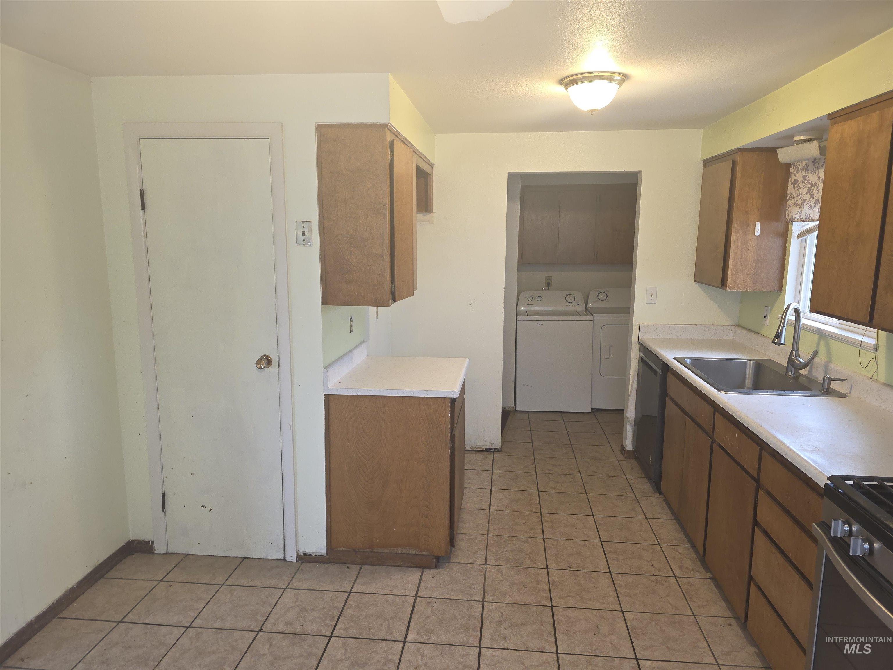 2020 I St, Heyburn, Idaho 83336, 3 Bedrooms, 2 Bathrooms, Residential For Sale, Price $233,000, 98965862