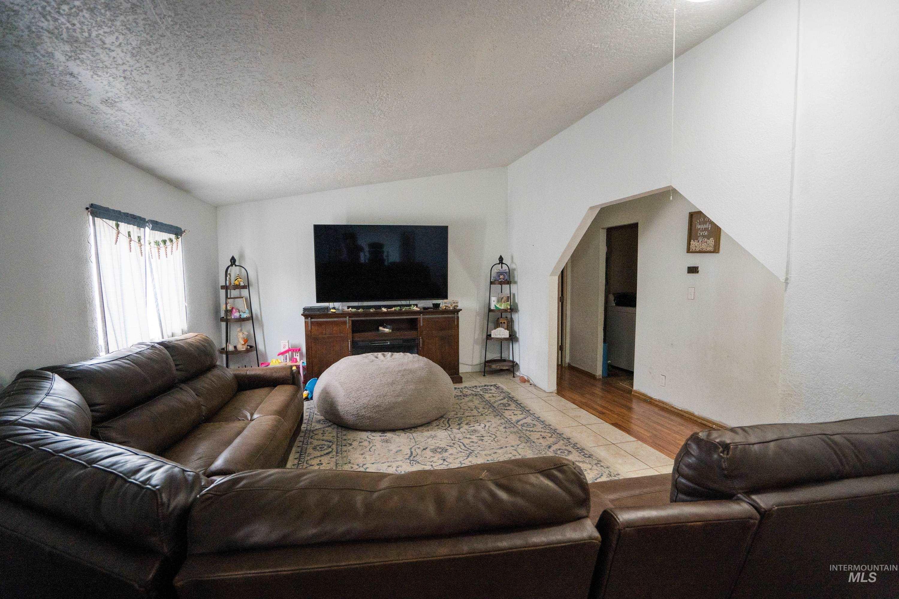 542 Normal Ave, Burley, Idaho 83318, 4 Bedrooms, 2 Bathrooms, Residential For Sale, Price $235,000, 98965908