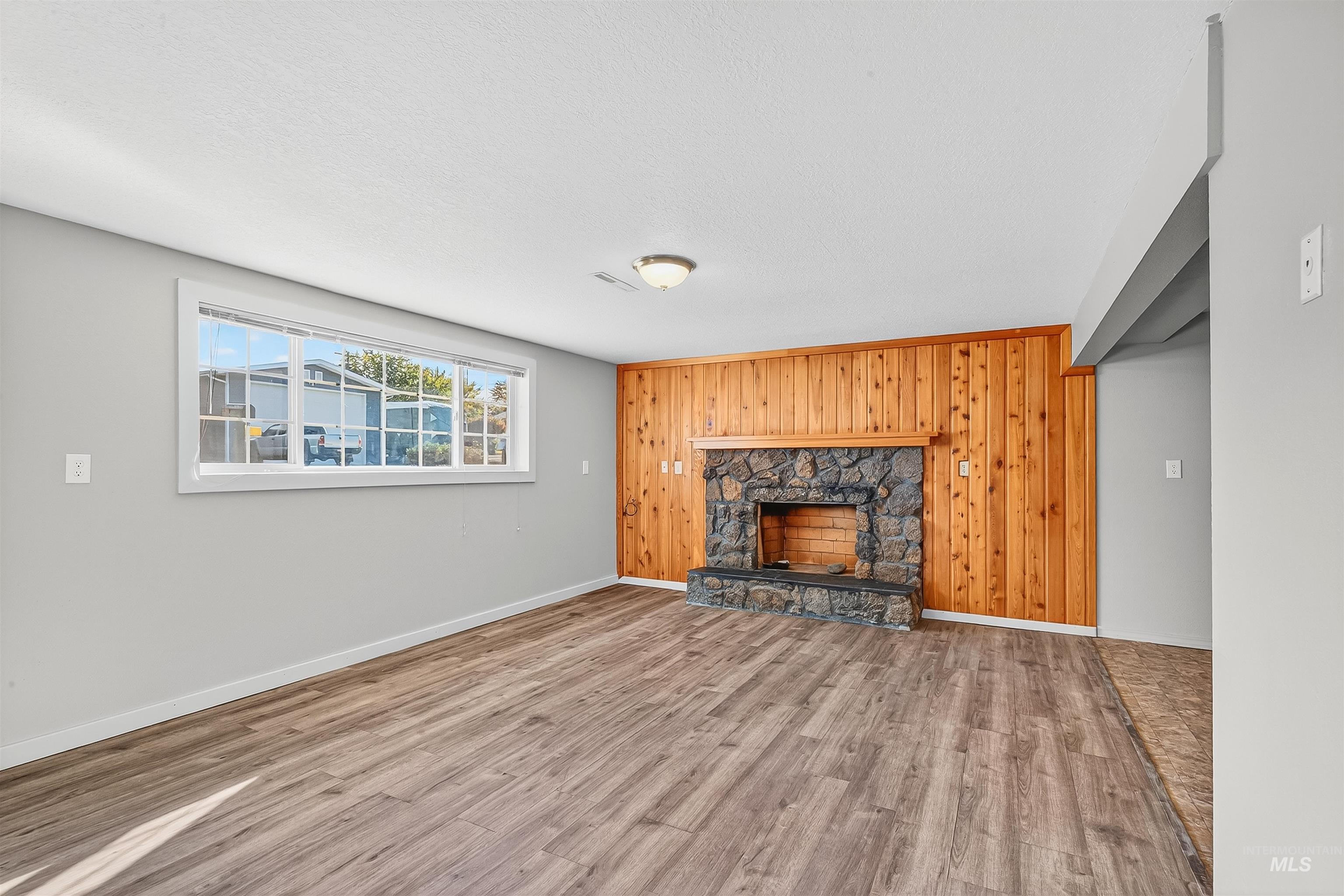 3638 18th Street C, Lewiston, Idaho 83501, 4 Bedrooms, 2 Bathrooms, Residential For Sale, Price $390,000, 98965949