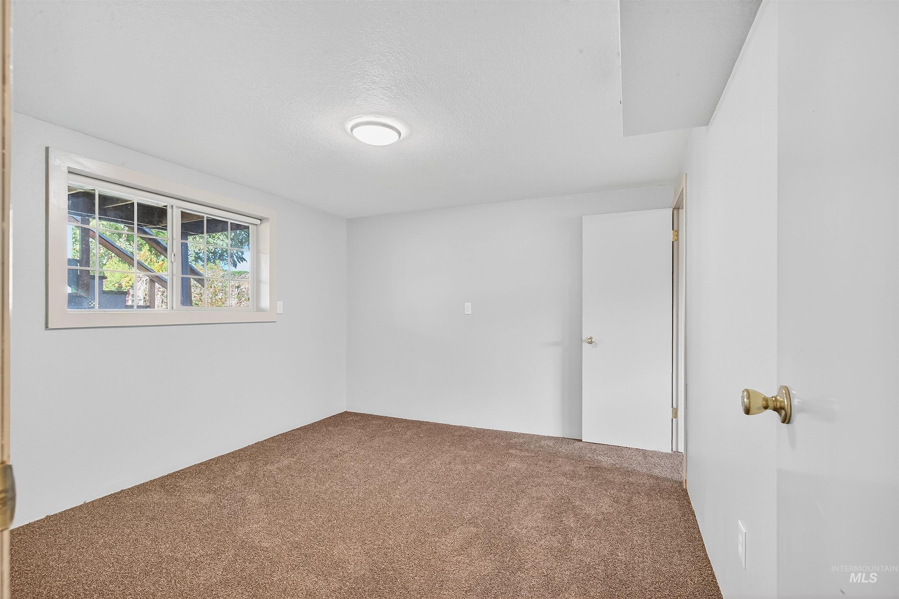 3638 18th Street C, Lewiston, Idaho 83501, 4 Bedrooms, 2 Bathrooms, Residential For Sale, Price $390,000, 98965949