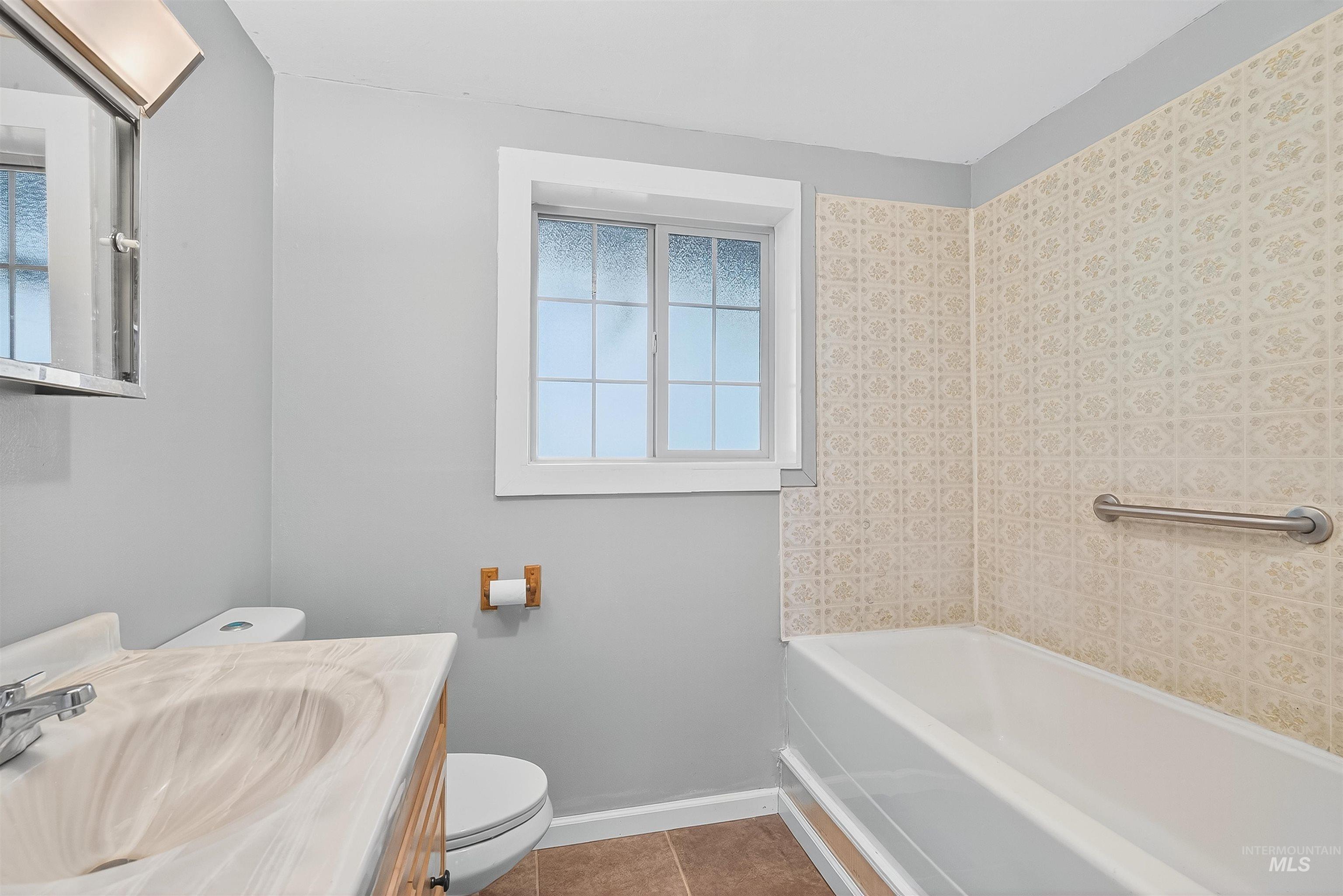 3638 18th Street C, Lewiston, Idaho 83501, 4 Bedrooms, 2 Bathrooms, Residential For Sale, Price $390,000, 98965949