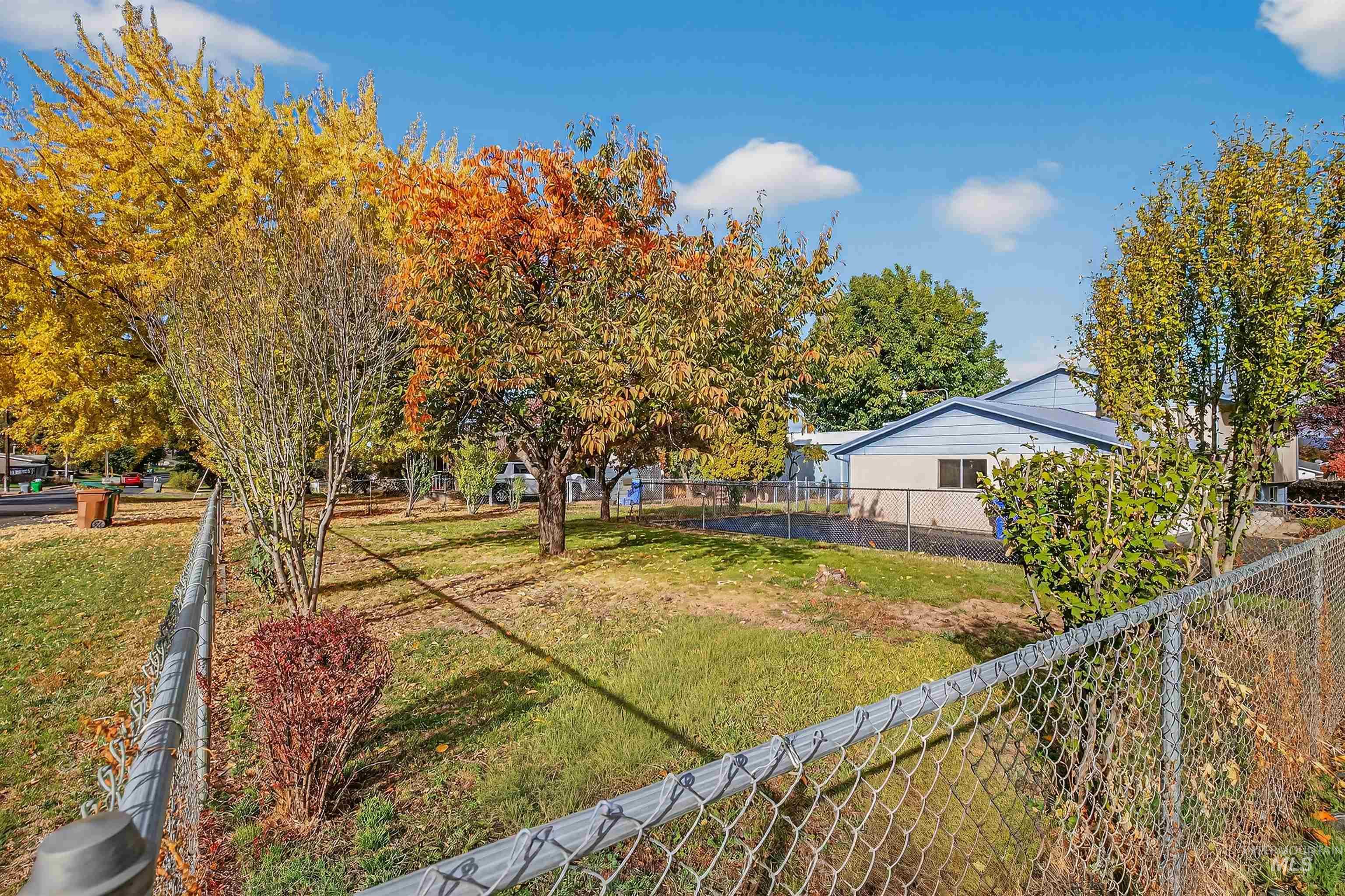 3638 18th Street C, Lewiston, Idaho 83501, 4 Bedrooms, 2 Bathrooms, Residential For Sale, Price $390,000, 98965949