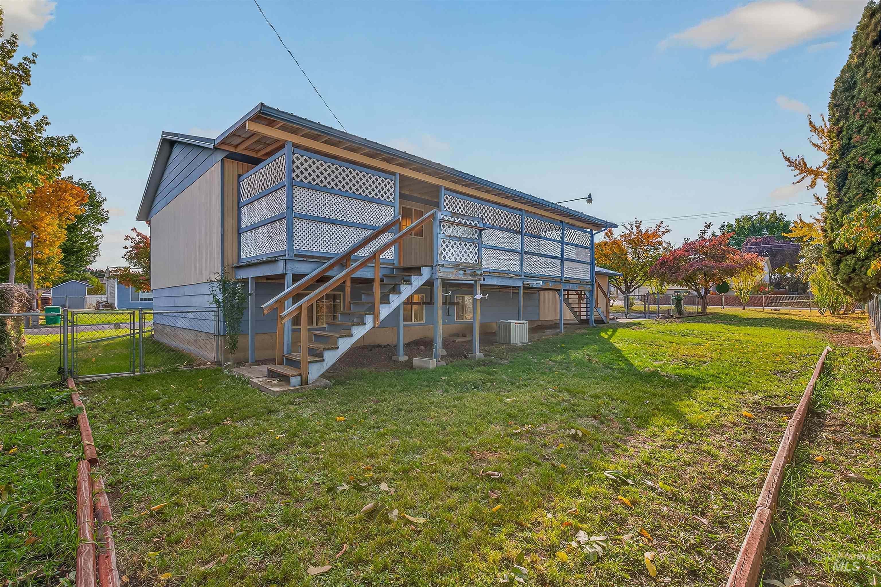 3638 18th Street C, Lewiston, Idaho 83501, 4 Bedrooms, 2 Bathrooms, Residential For Sale, Price $390,000, 98965949