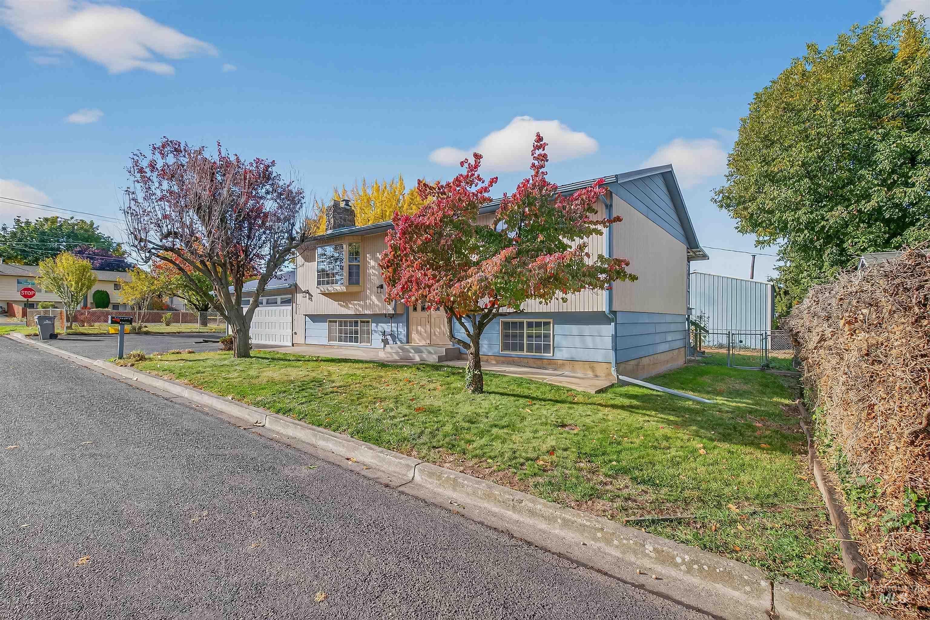 3638 18th Street C, Lewiston, Idaho 83501, 4 Bedrooms, 2 Bathrooms, Residential For Sale, Price $390,000, 98965949